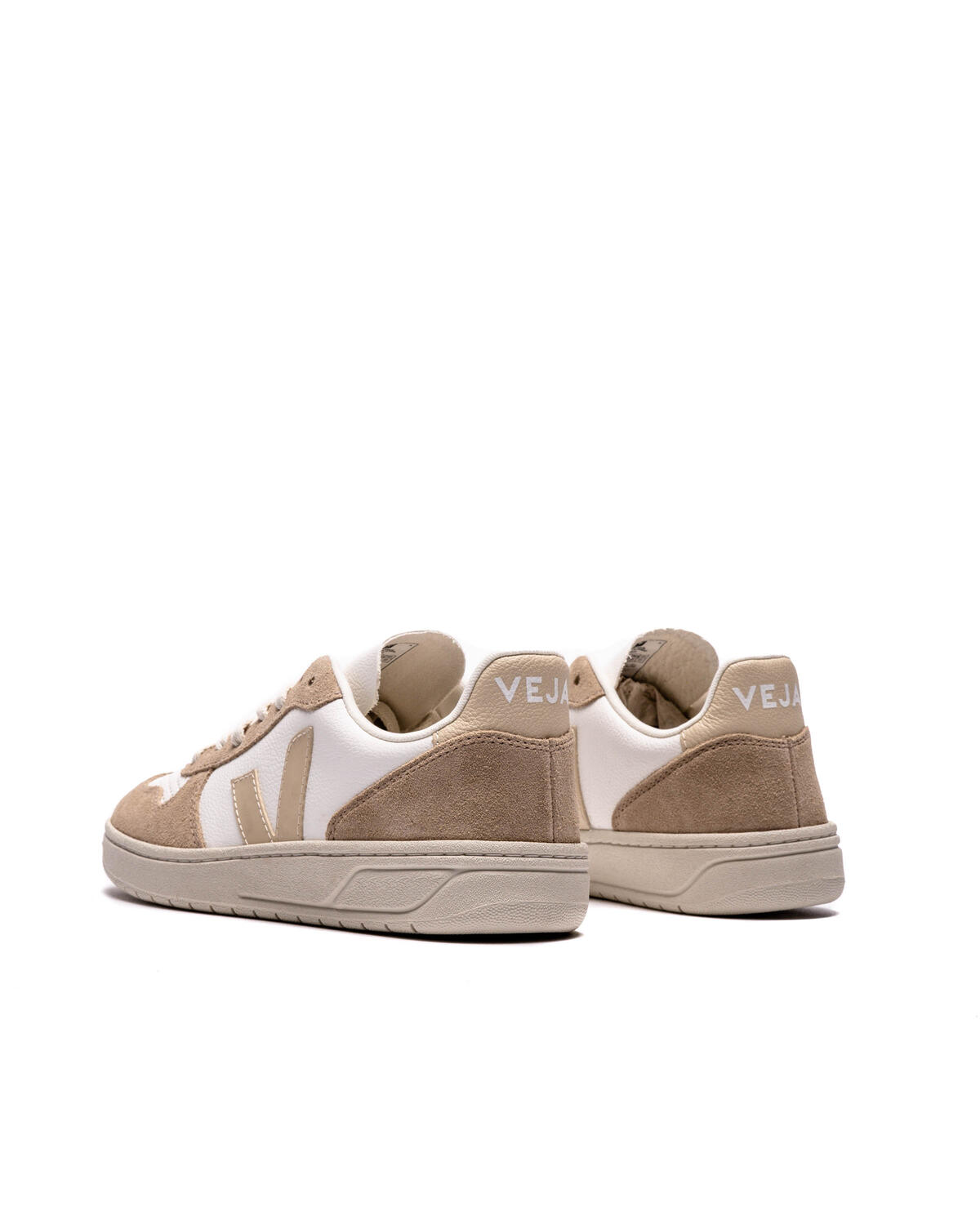 Veja V-10 Chromefree Leather - Image 4