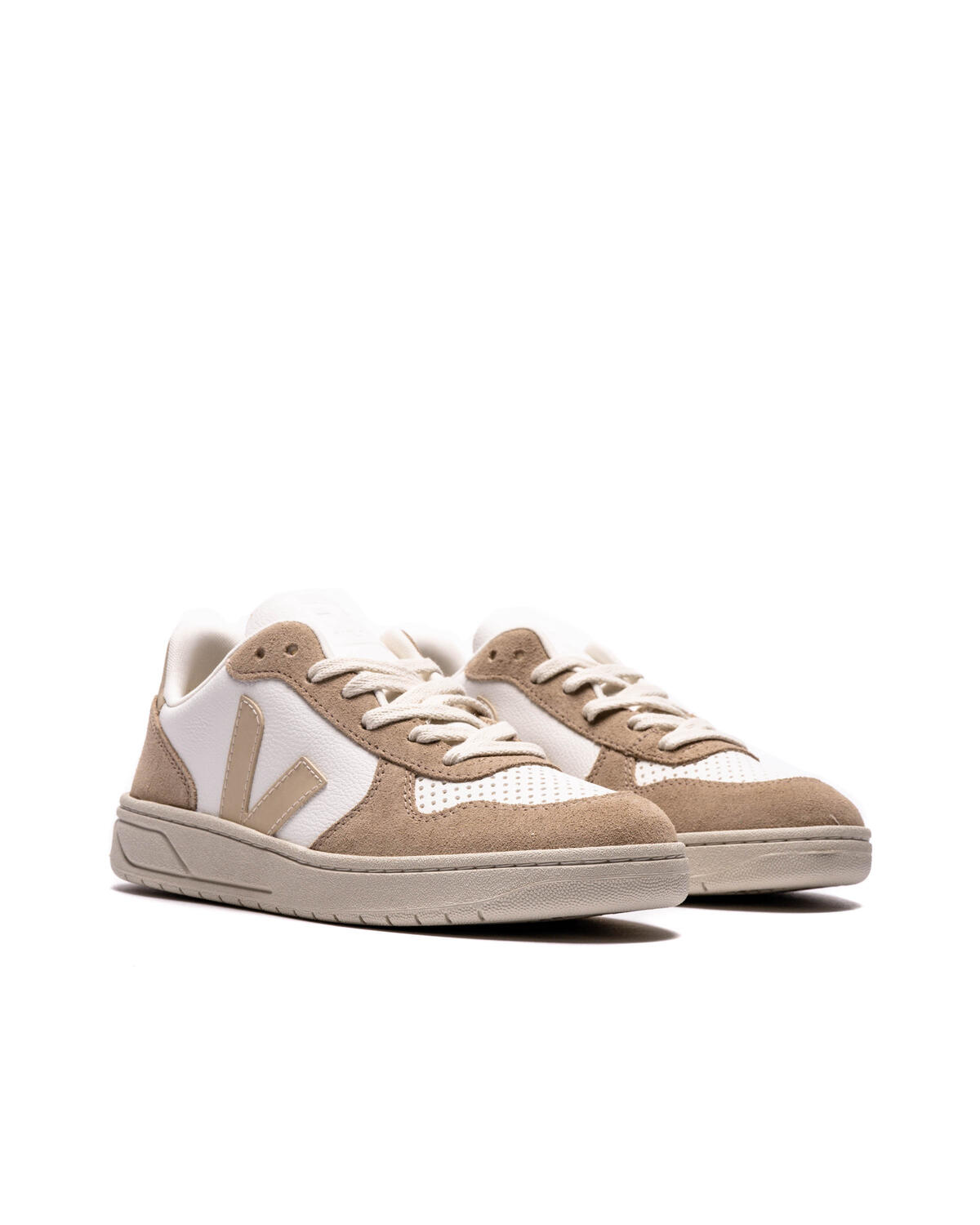 Veja V-10 Chromefree Leather - Image 3