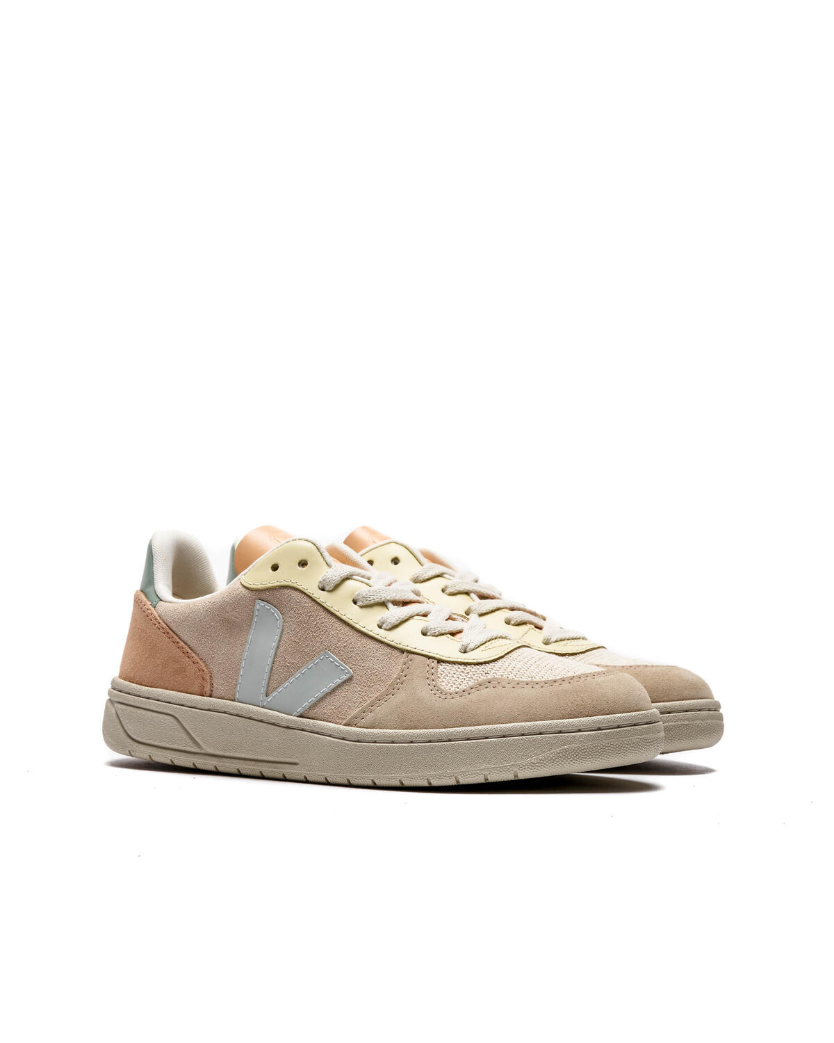 Veja V-10 (Women's) - Image 3