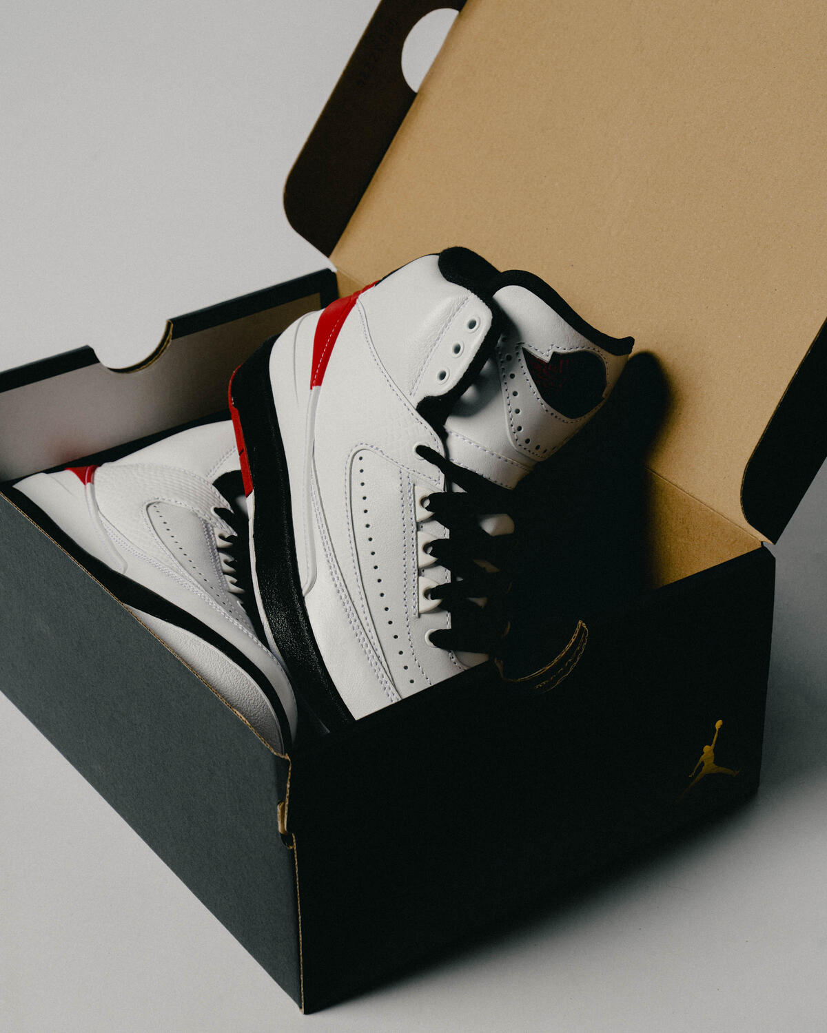 Air Jordan 2 Retro Chicago GS (GS) - Image 34