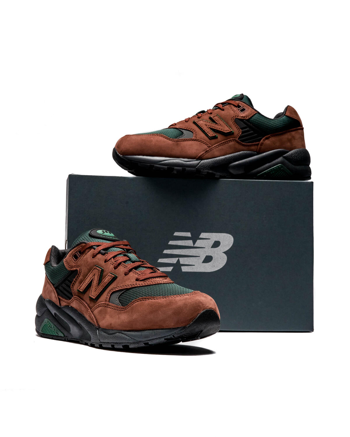 New Balance MT580 Braun / Grün - Image 15