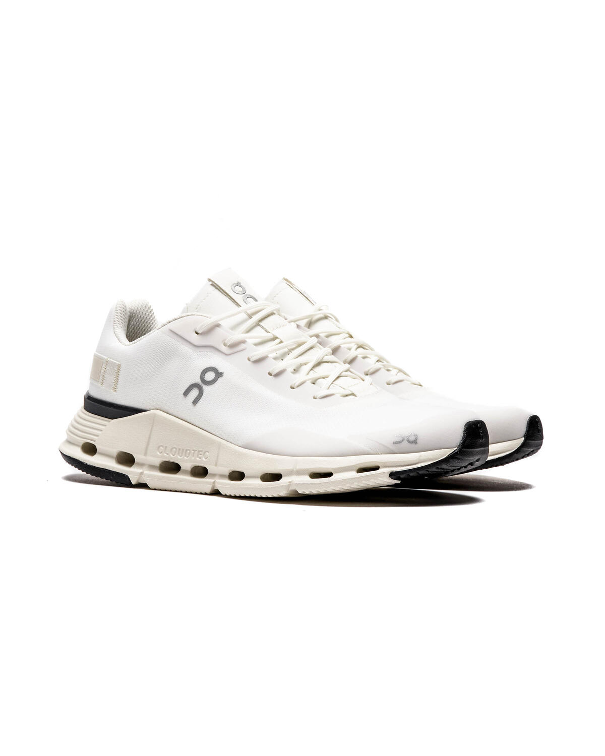 ON Running WMNS Cloudnova Form - Image 9