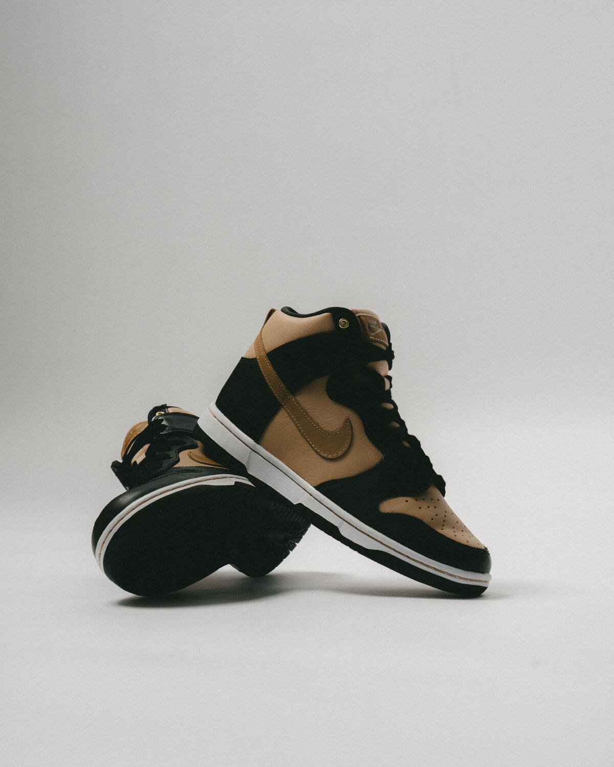 Nike Wmns Dunk High Lxx - Image 6