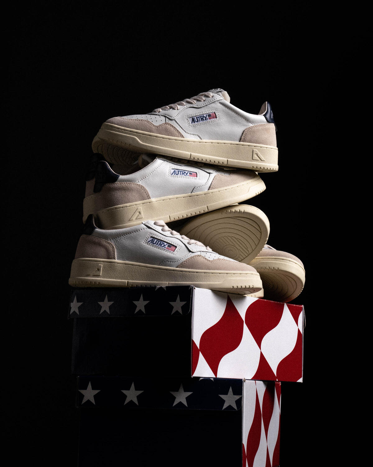 Autry Medalist Low (Women's) - Image 7