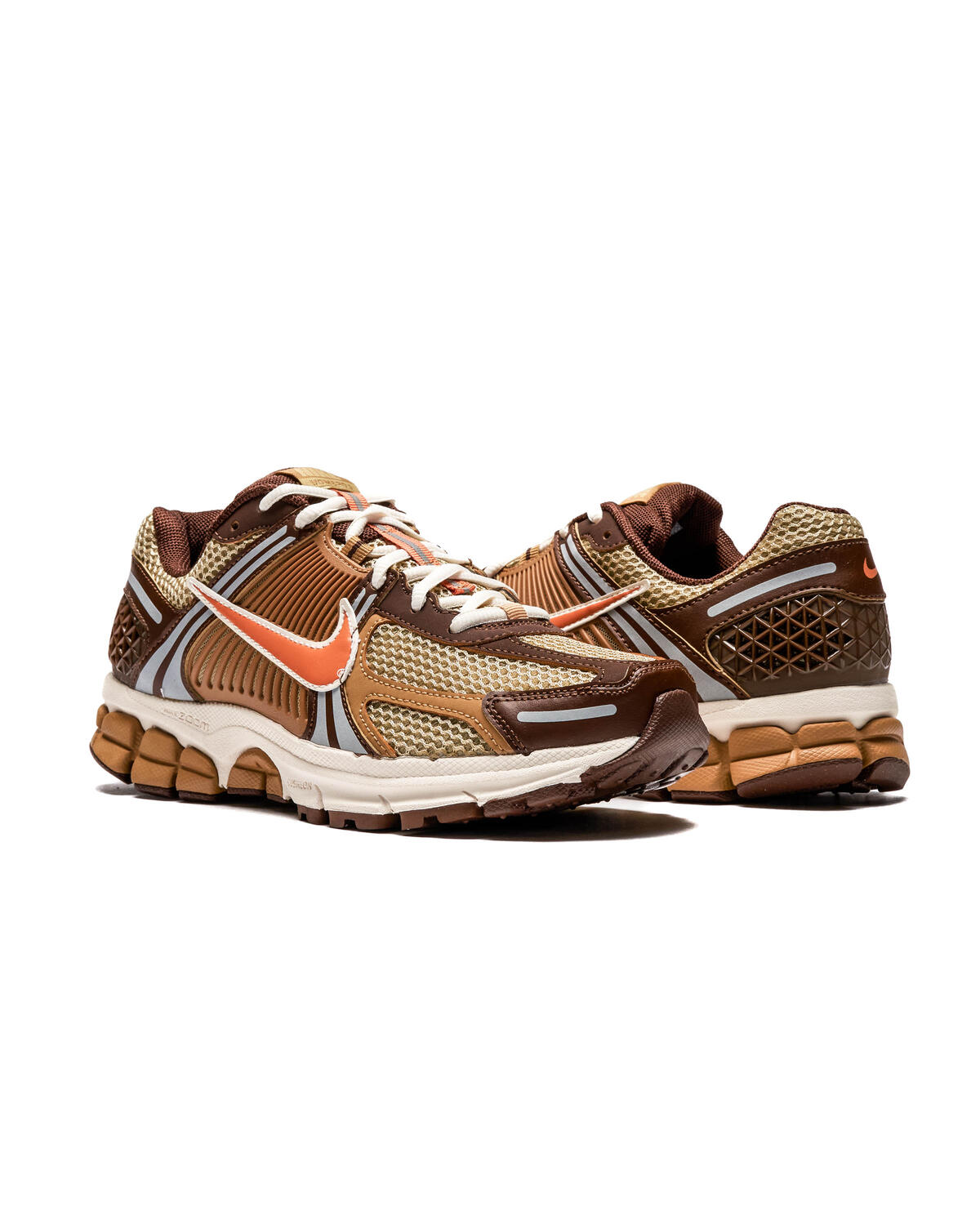 Nike Zoom Vomero 5 'Wheat Grass/Gold Suede/Cacao Wow' - Image 5