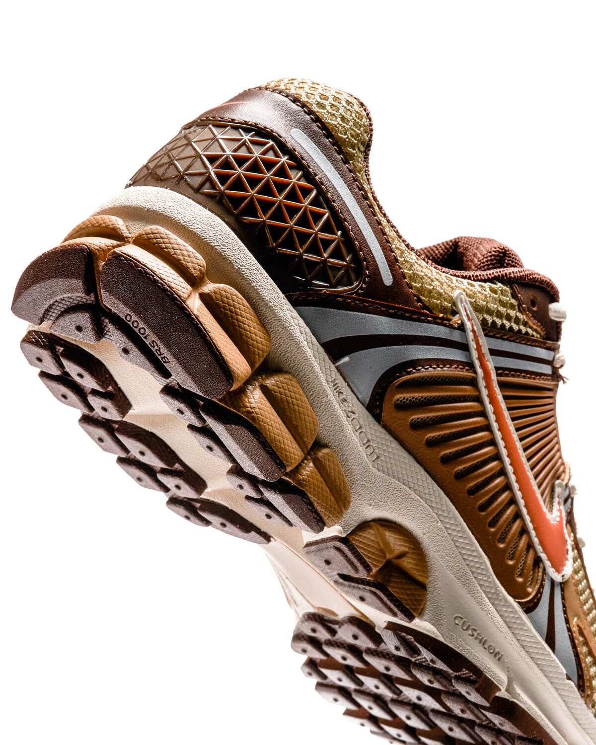 Nike Zoom Vomero 5 'Wheat Grass/Gold Suede/Cacao Wow' - Image 7