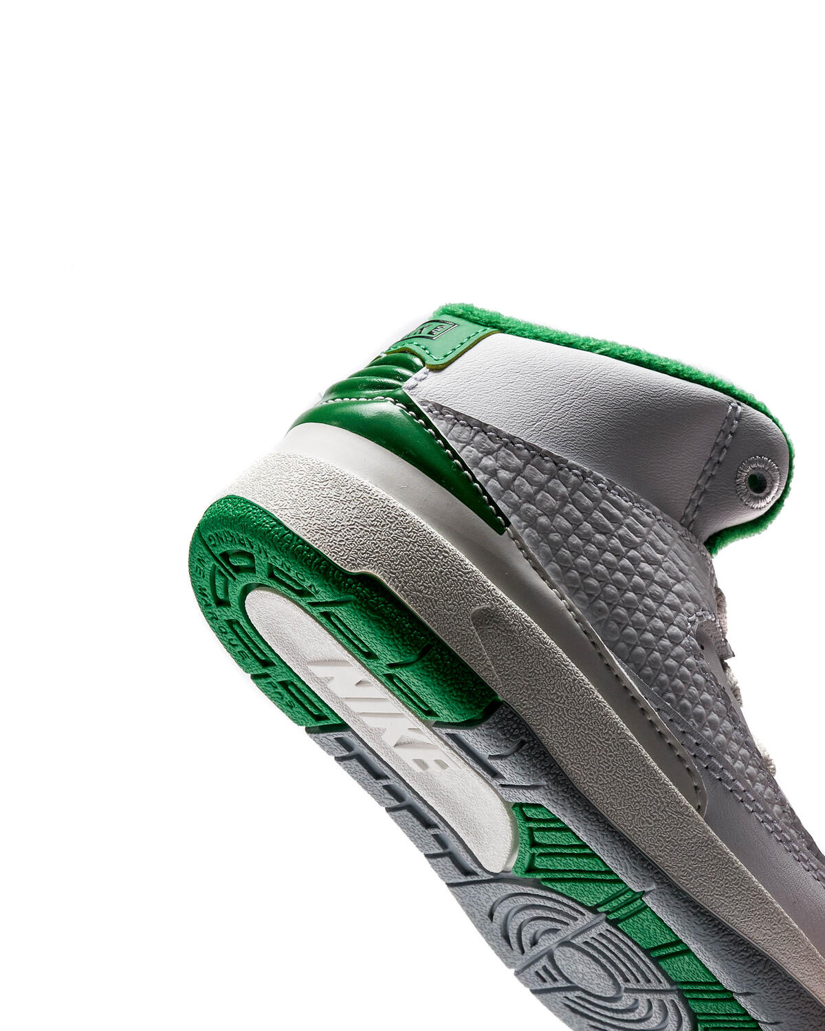 Air Jordan 2 'Lucky Green' (Grade-School) (GS) - Image 24