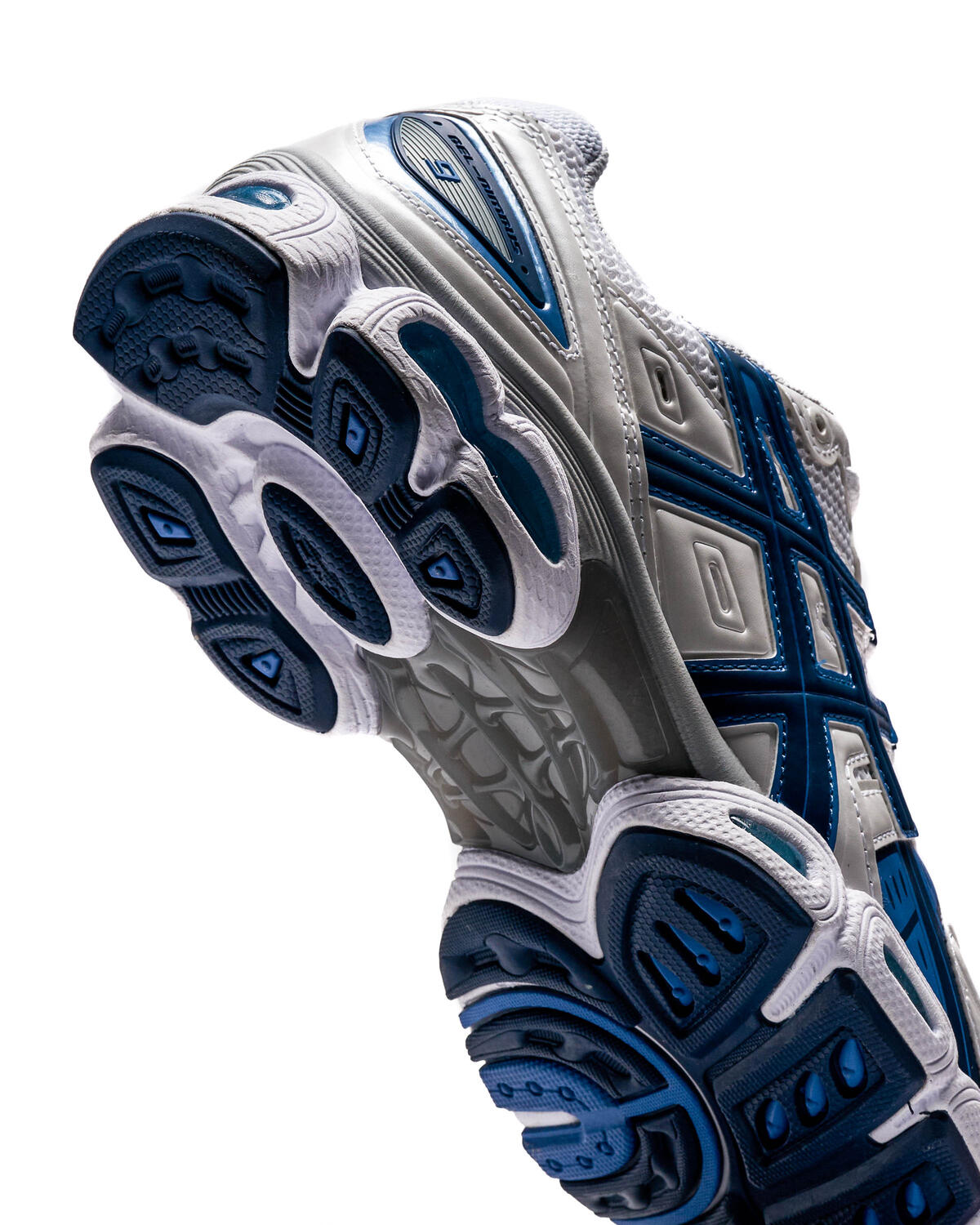 Asics Gel Nimbus 9 White / Indigo Blue - Image 18