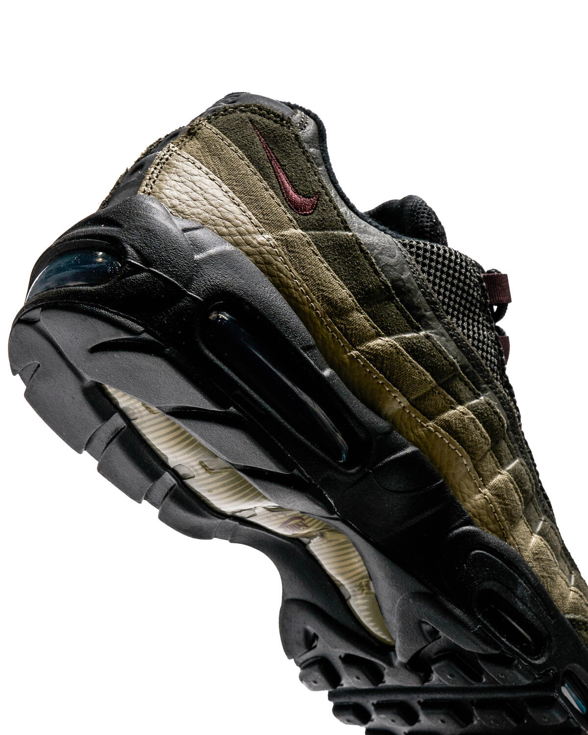 Nike Air Max 95 Black / Earth - Sequoia - Cargo Khaki - Image 21