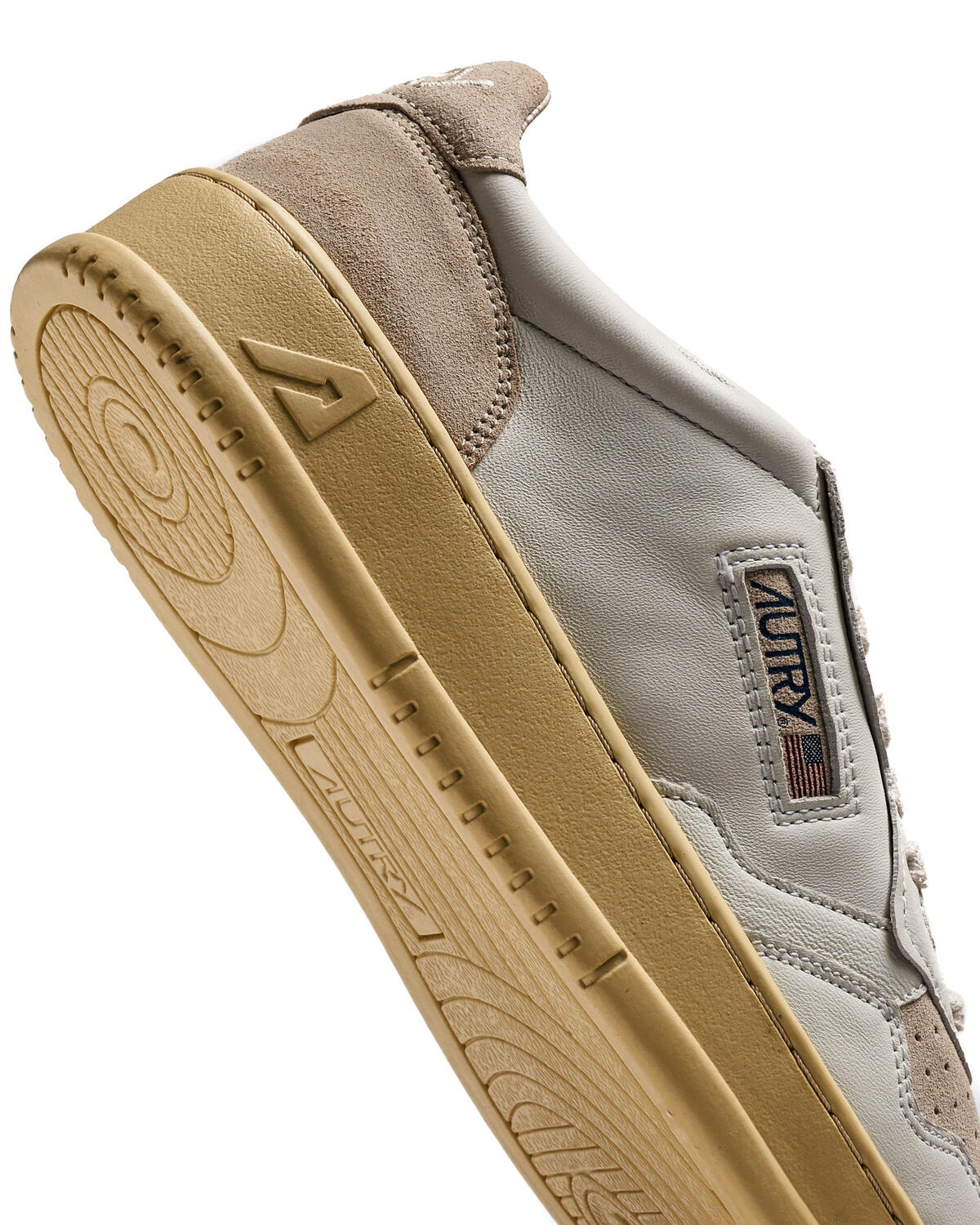 Autry Medalist Low - Image 7