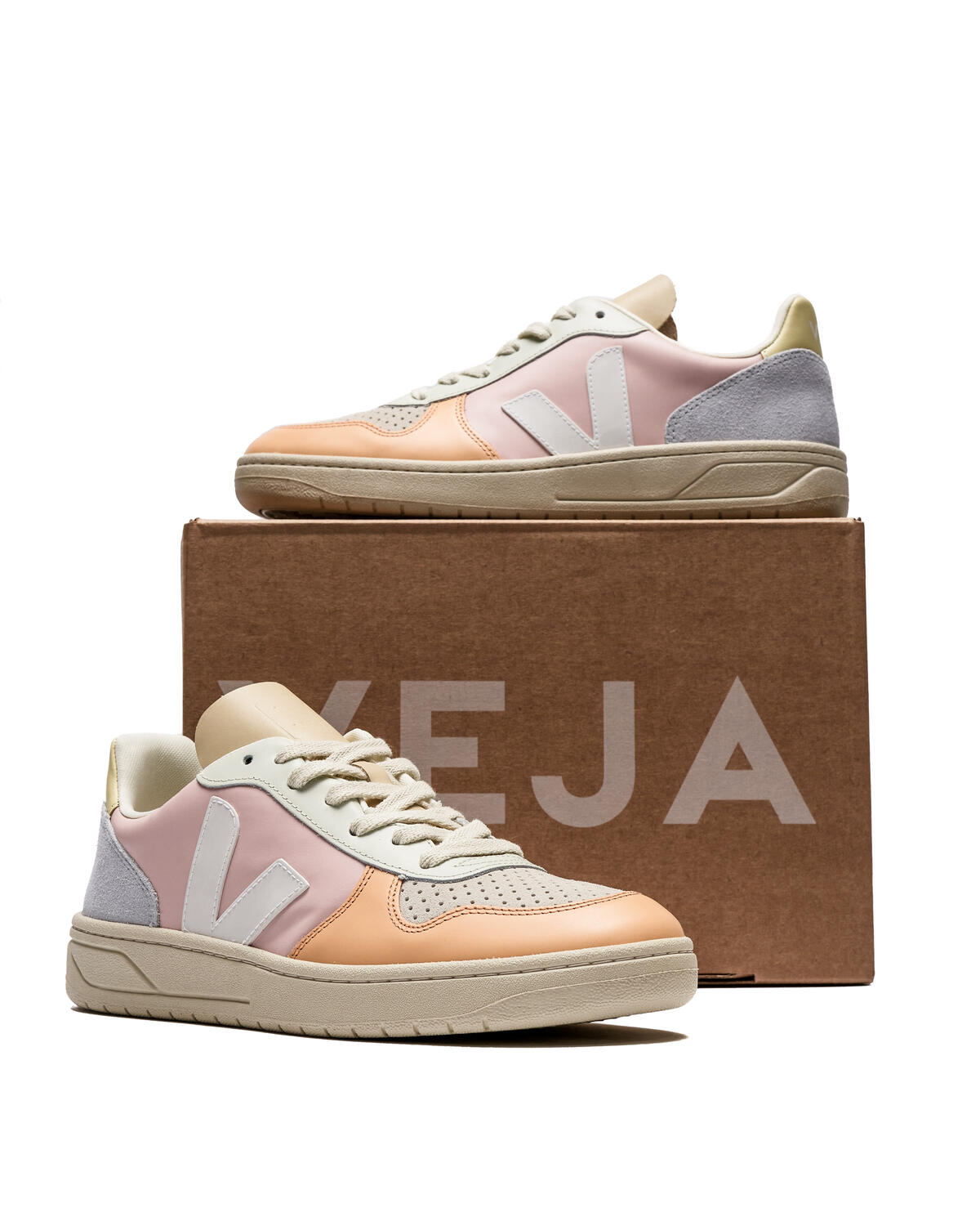 Veja V-10 (Women's) - Image 6
