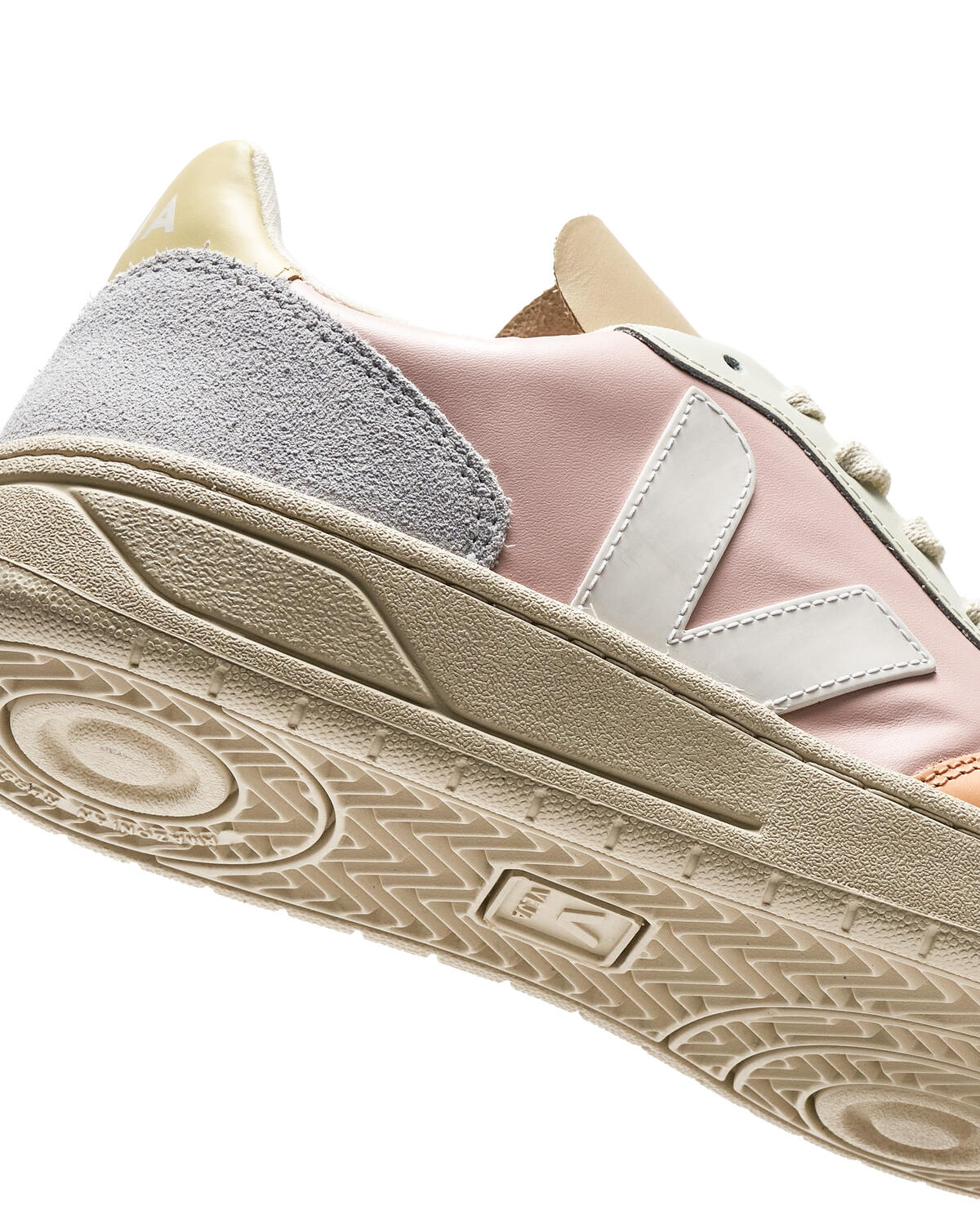 Veja V-10 (Women's) - Image 7