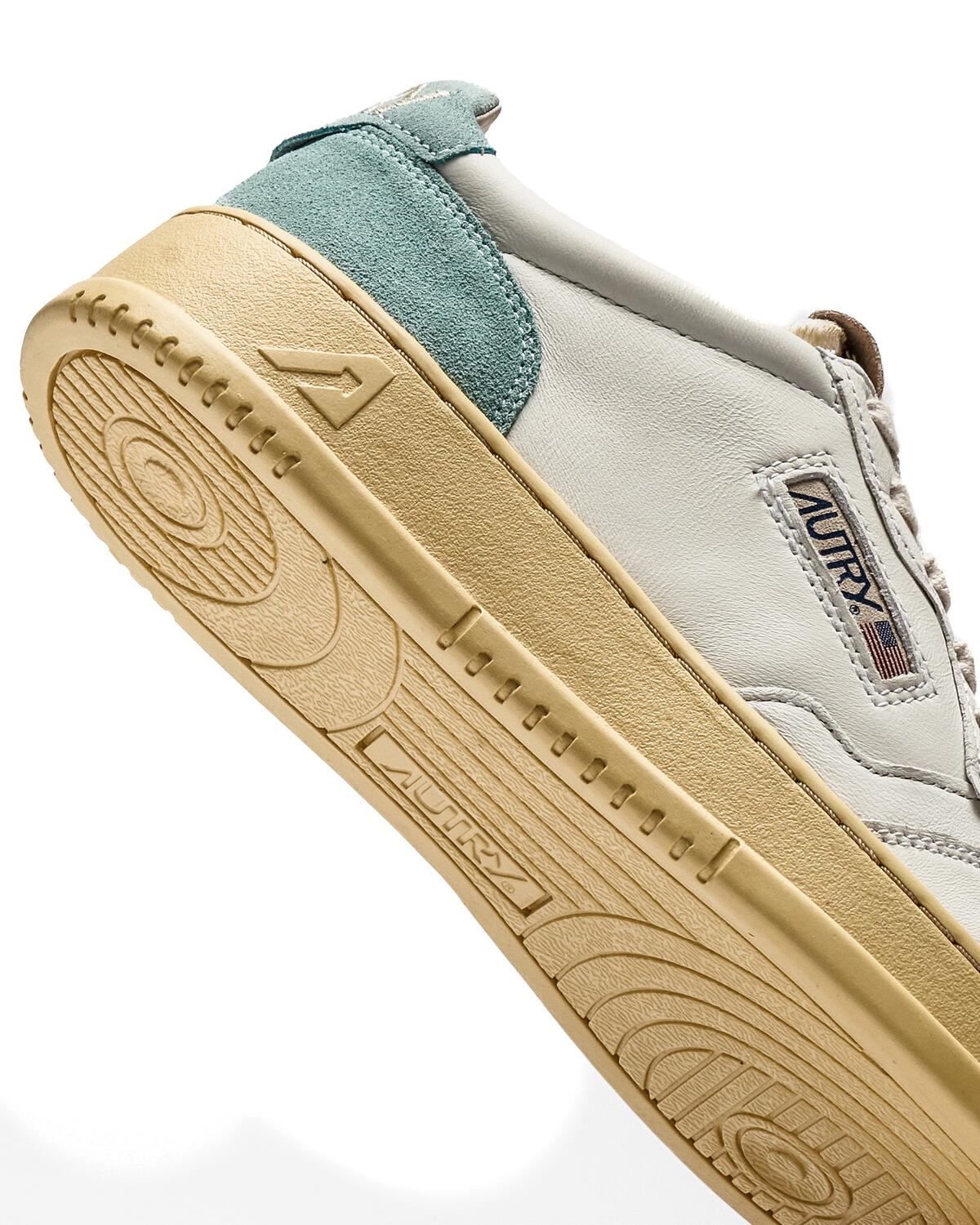 Autry Medalist Low (Women's) - Image 7