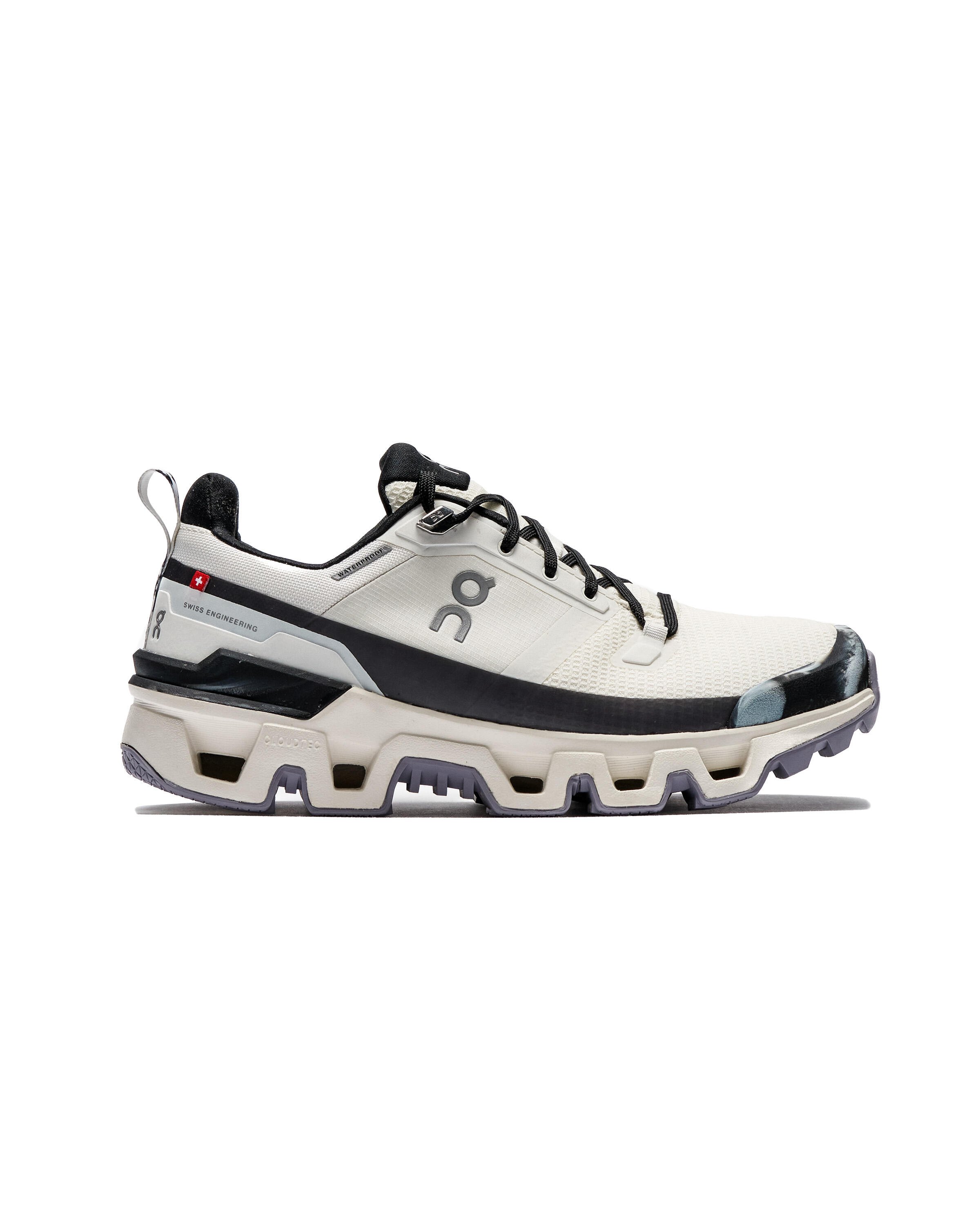 ON Running WMNS Cloudwander Waterproof