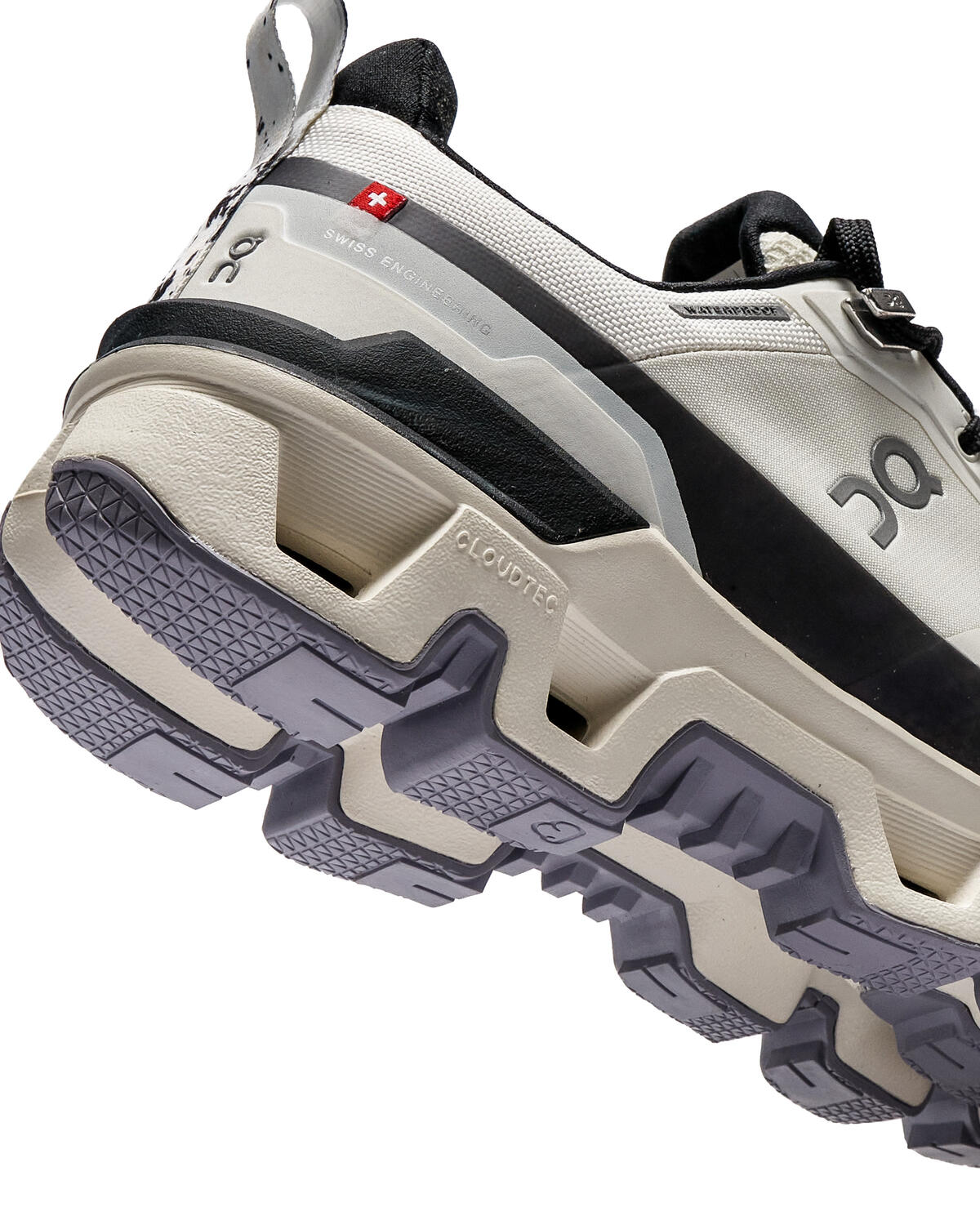 On Running WMNS Cloudwander Waterproof - Sand / Ivory - Image 19