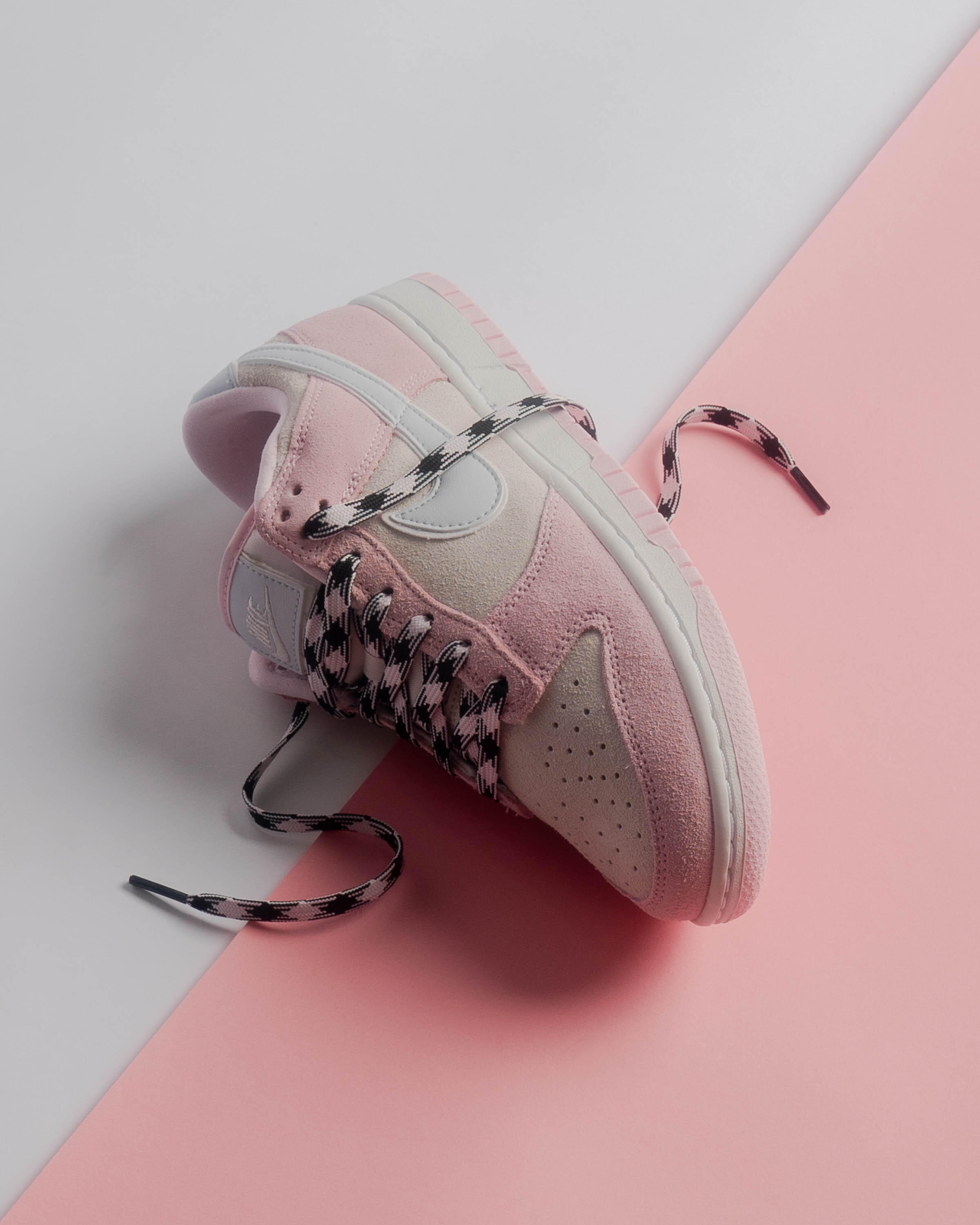 Nike WMNS DUNK LOW LX 'Pink Foam'