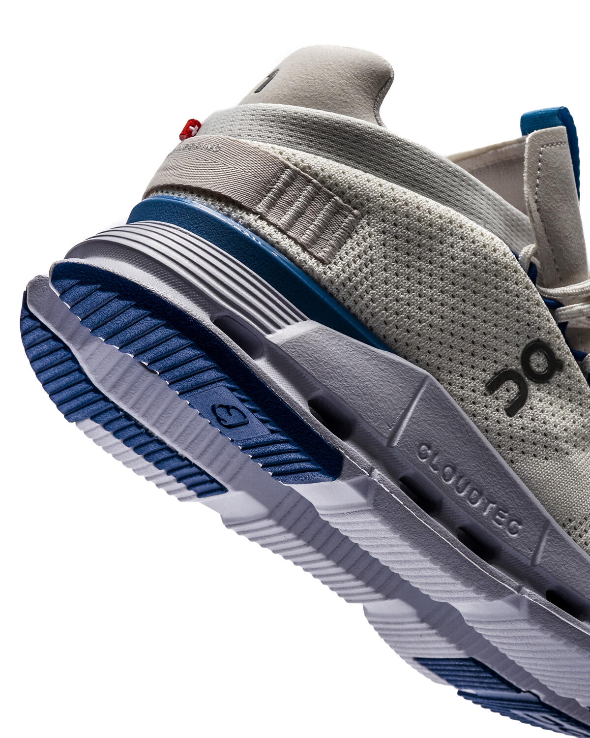 ON Running WMNS Cloudnova - Image 14