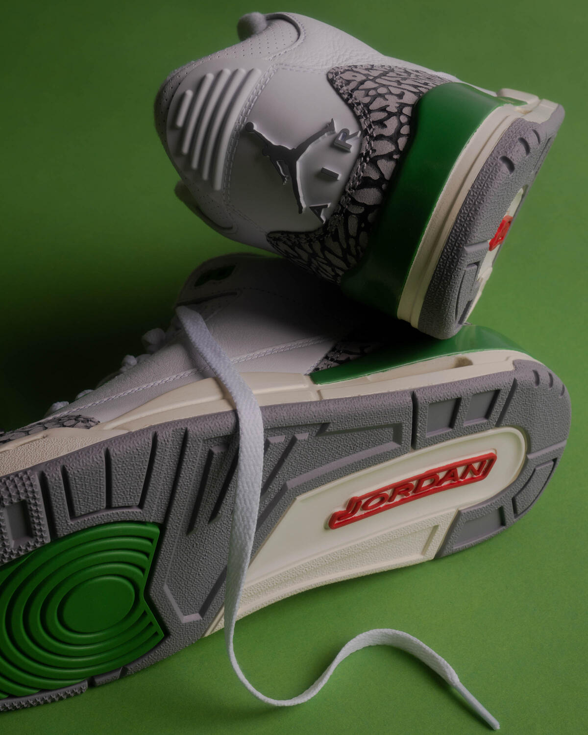 Air Jordan 3 Women's White/Green - Image 25