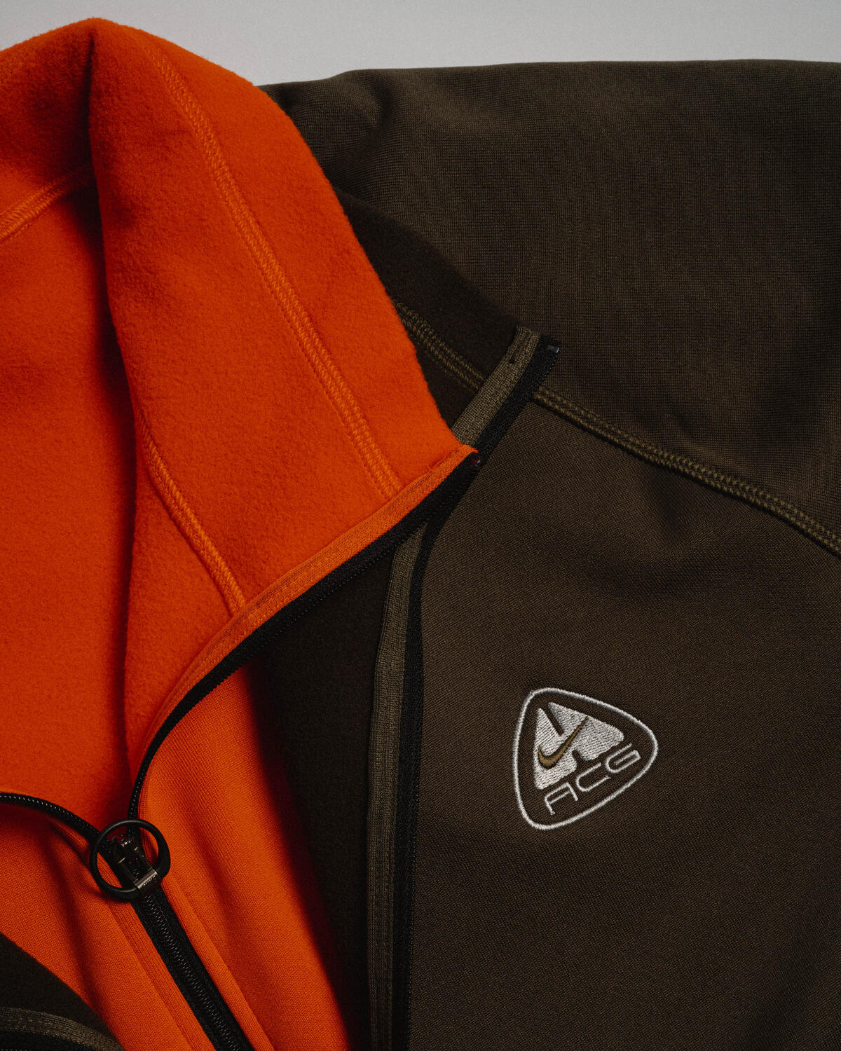 Nike ACG Oregon Series Polartec Zip Sweatshirt Picante Red / Black / Wolf Grey - Image 12