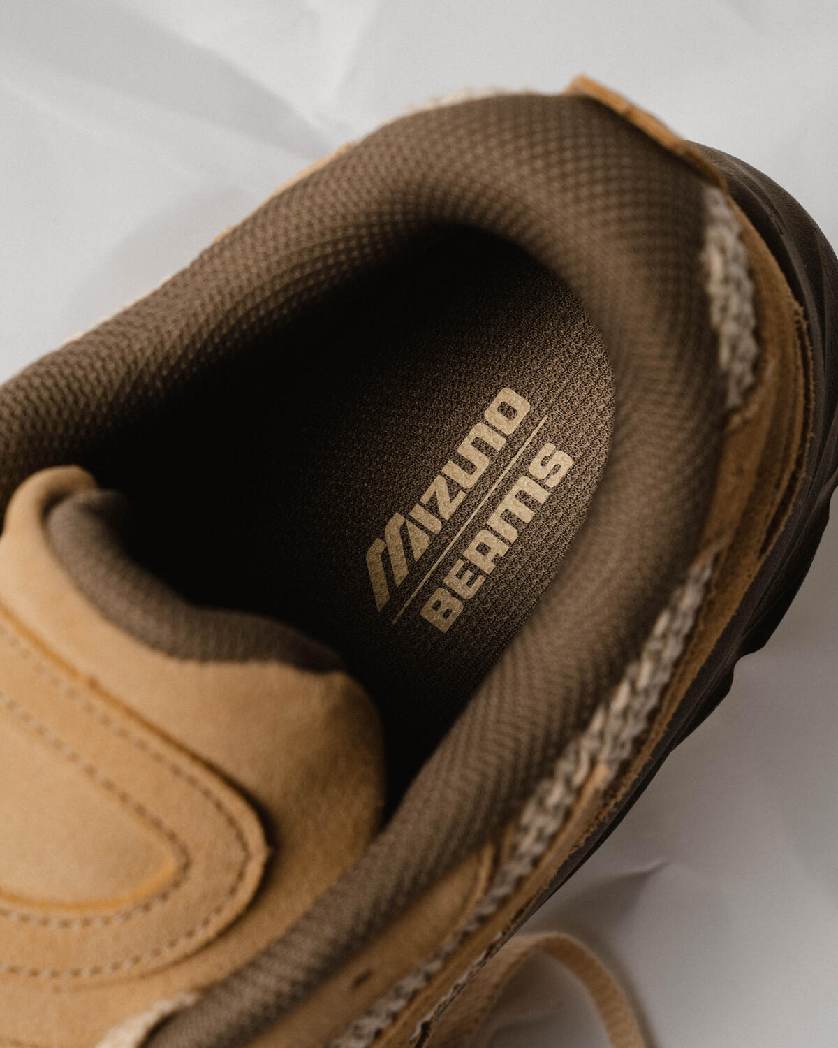 Mizuno x Mizuno Wave Rider Beta x Beams Wave Rider ß - Image 15