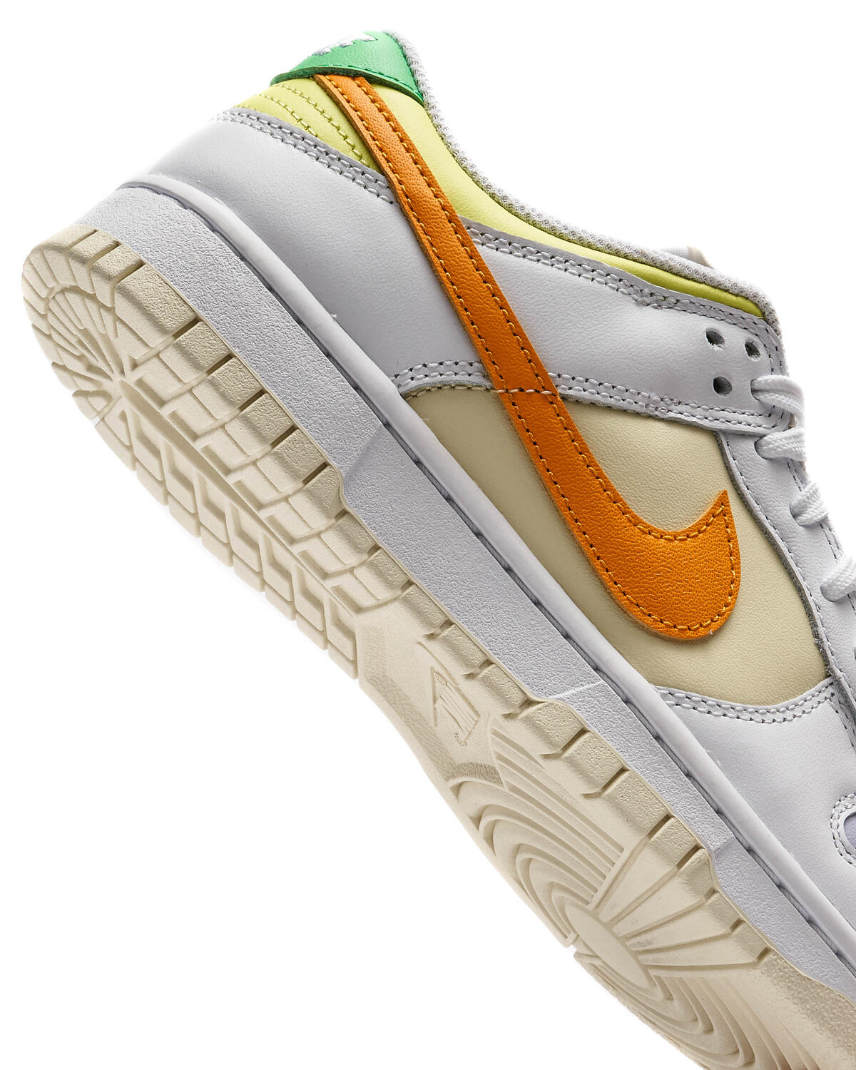 Nike Wmns Dunk Low - Image 7