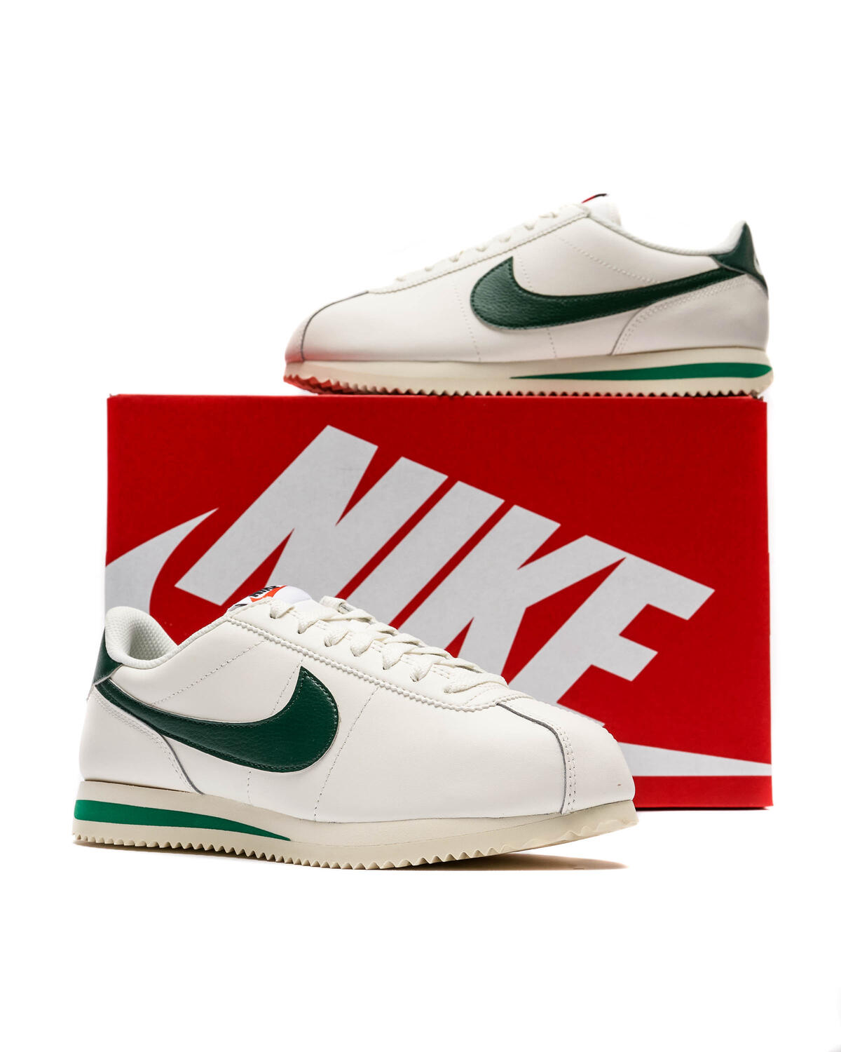 Nike WMNS Cortez - Sail / Gorge Green / Malachite / Coconut Milk - Image 38