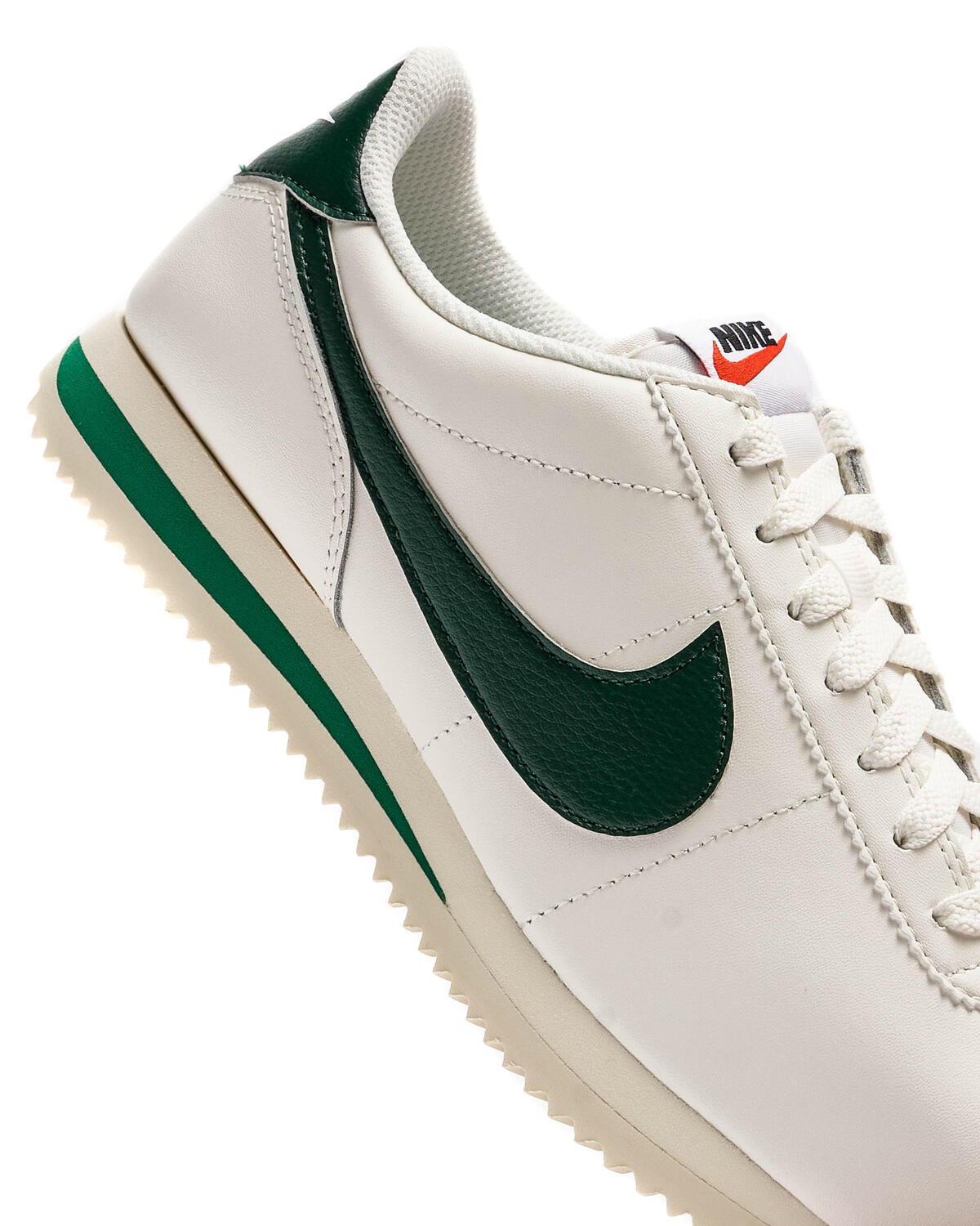 Nike WMNS Cortez - Sail / Gorge Green / Malachite / Coconut Milk - Image 39