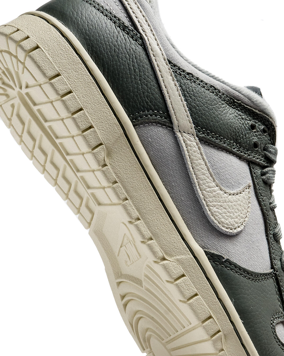 Nike Dunk Low Mica Green - Image 21