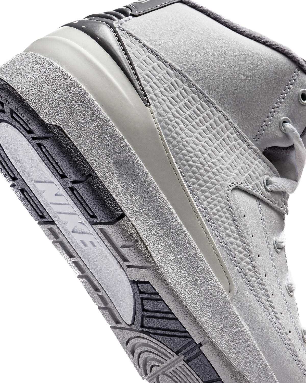 Air Jordan 2 Retro 'Cement Grey' (Pre-School) (PS) - Image 19