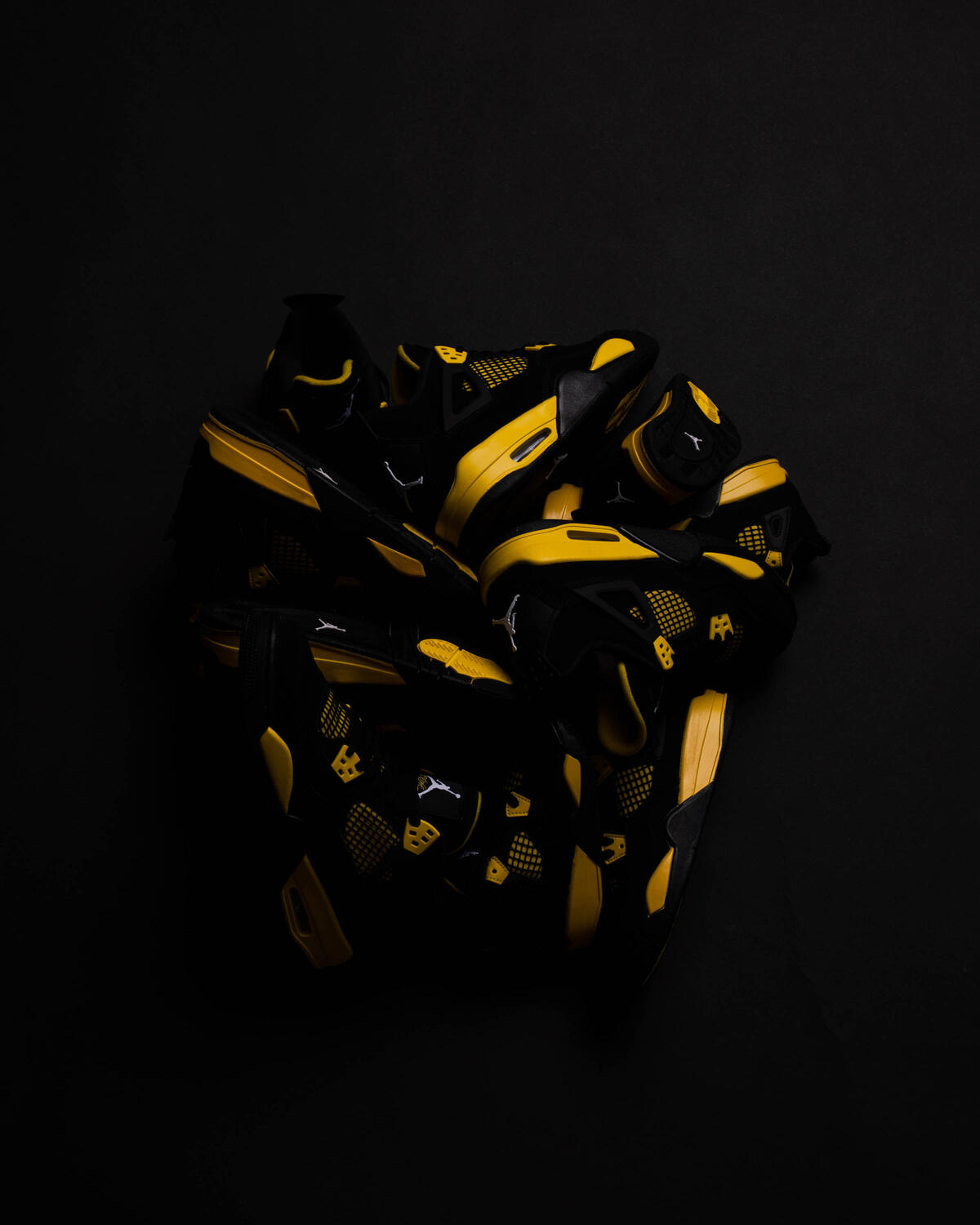 Air Jordan 4 Retro 'Thunder' (GS) - Image 8