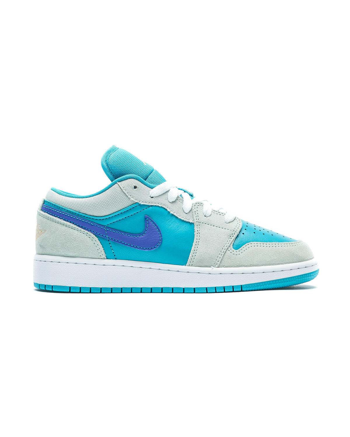 Air Jordan 1 Low SE (GS) - Image 2