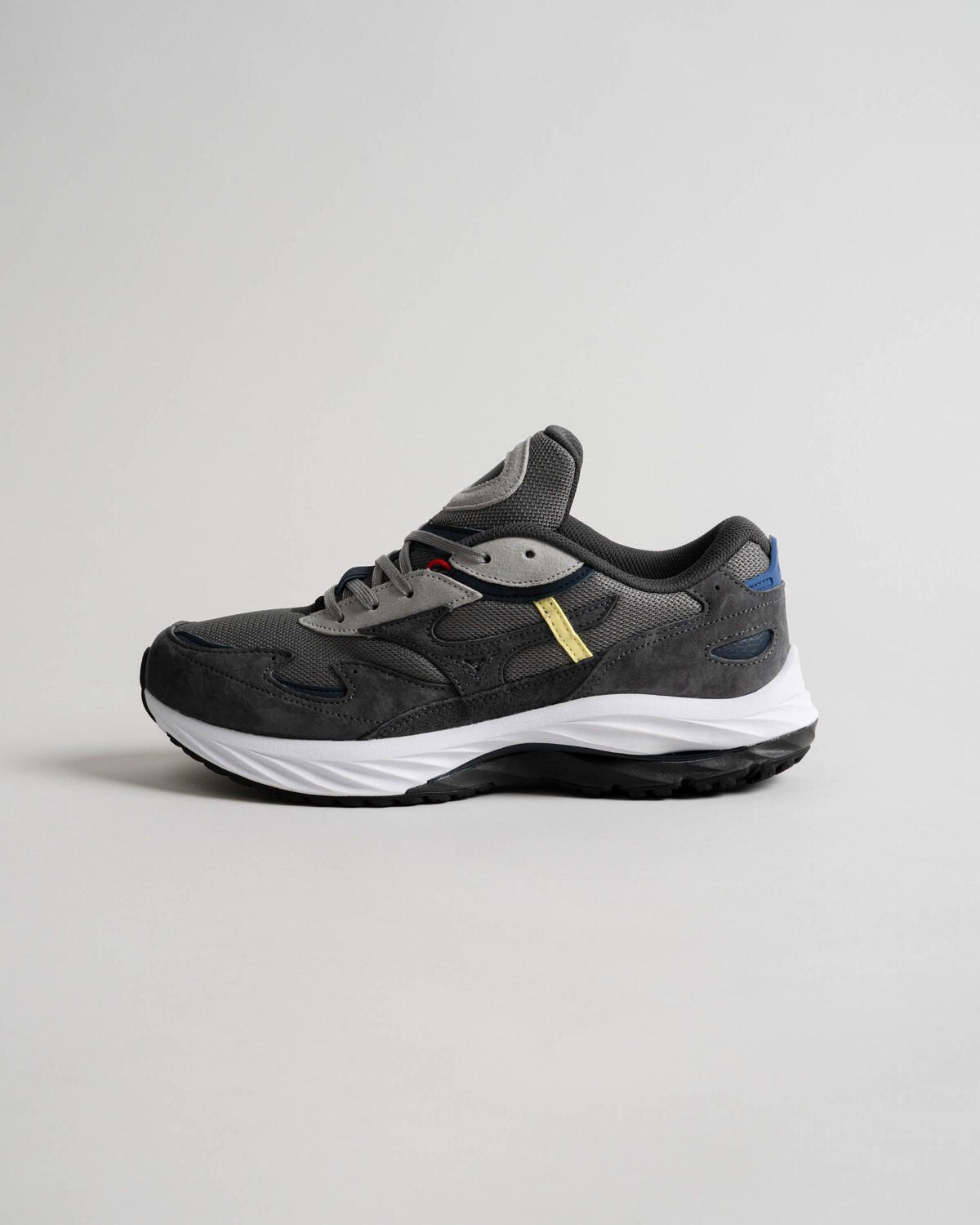 Mizuno x Graphpaper Wave Rider Beta - Image 10