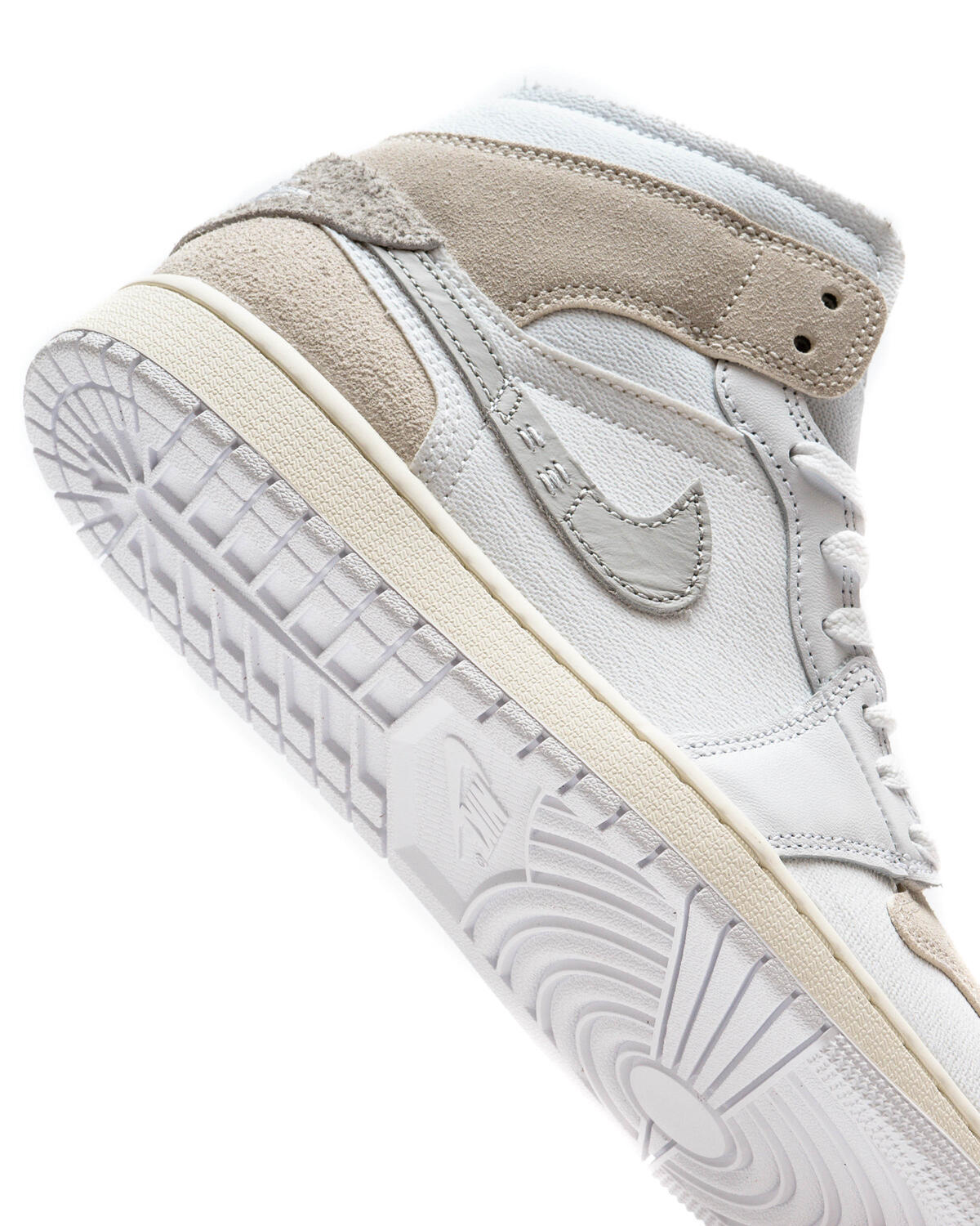 Air Jordan 1 Mid SE Craft White/Light Orewood Brown/Tech Grey - Image 30