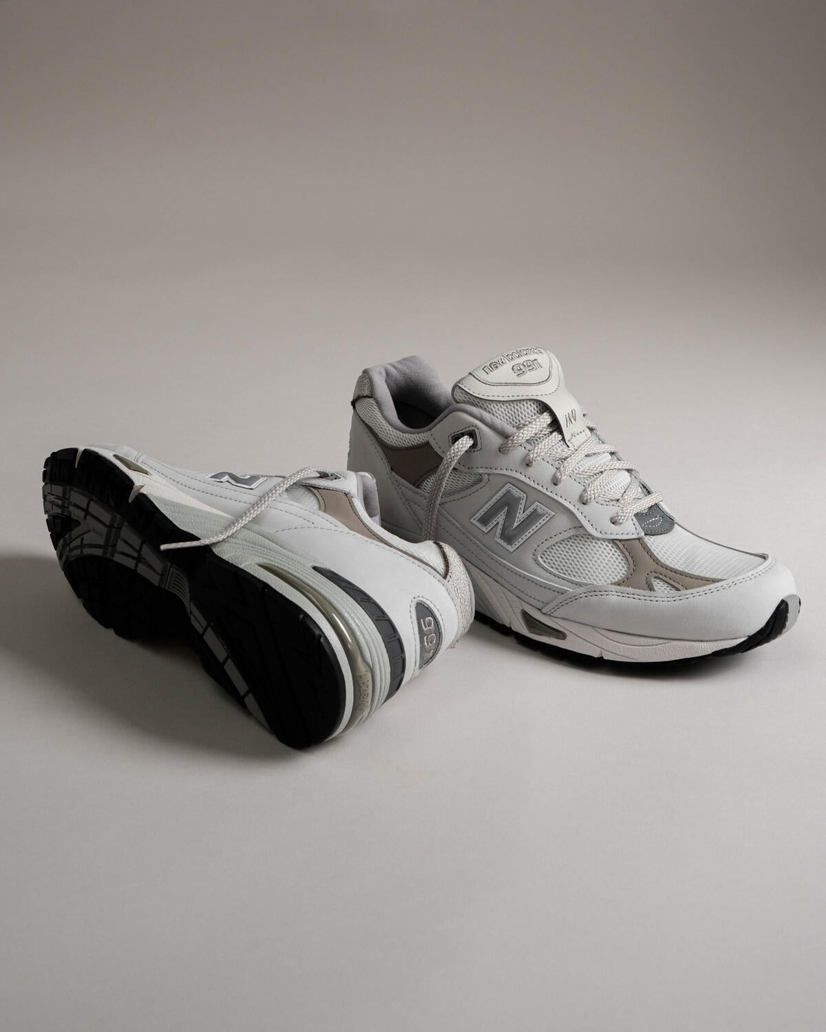 New Balance 991 White Grey - Image 9