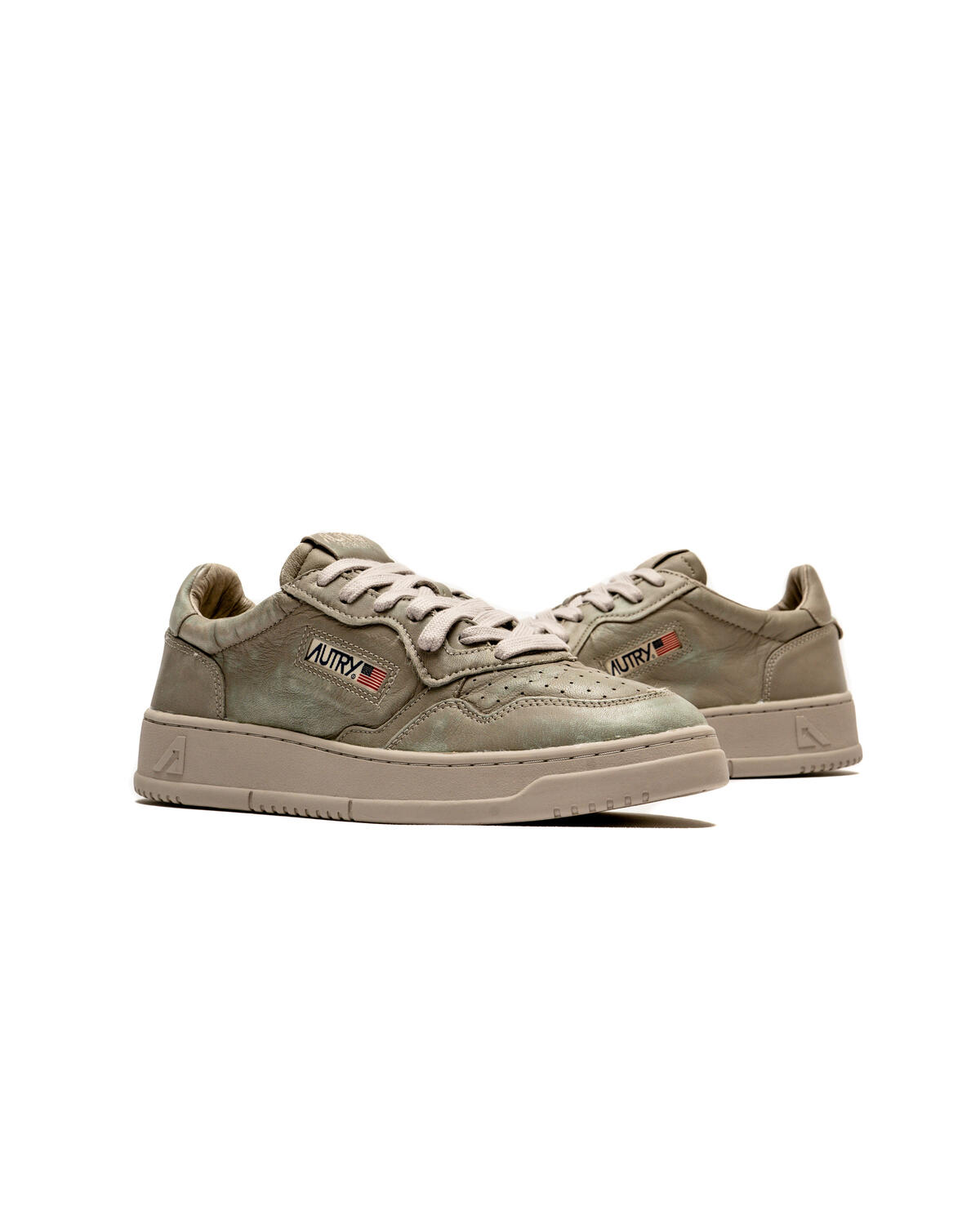 Autry Medalist Low Solid Goat Chateaux Grey - Image 5