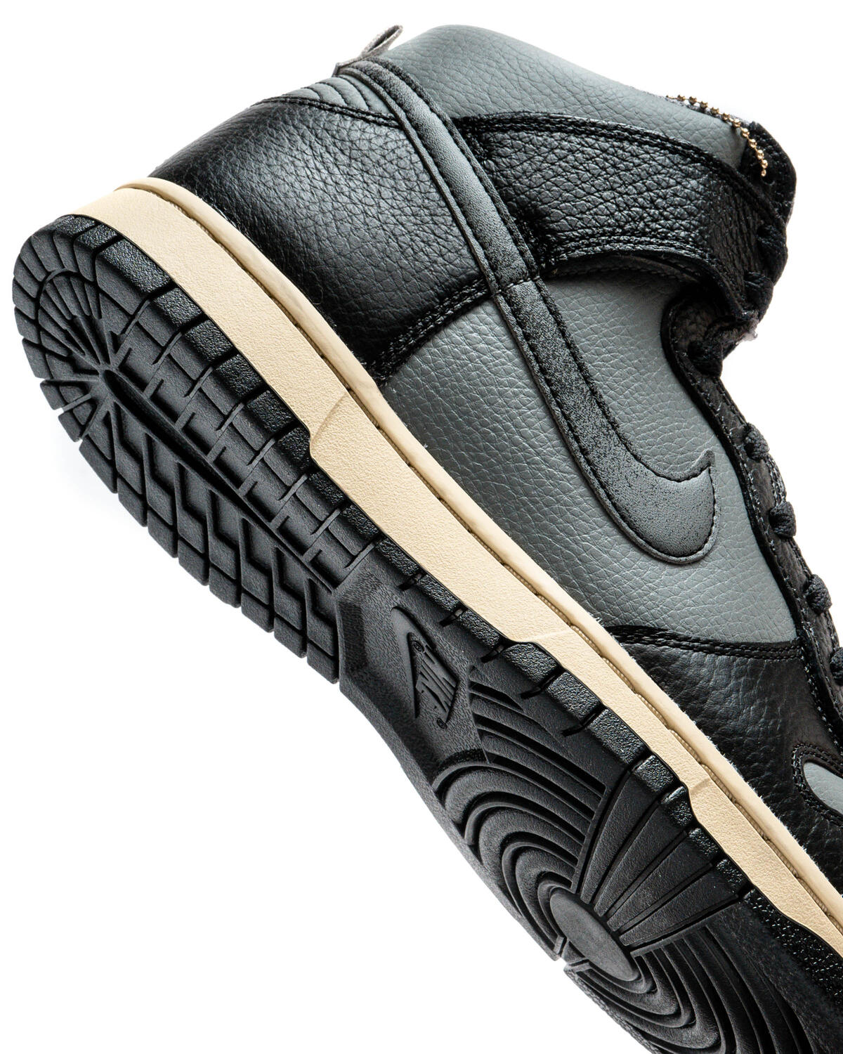 Nike Dunk High Smoke Grey/Black/Beach - Image 7