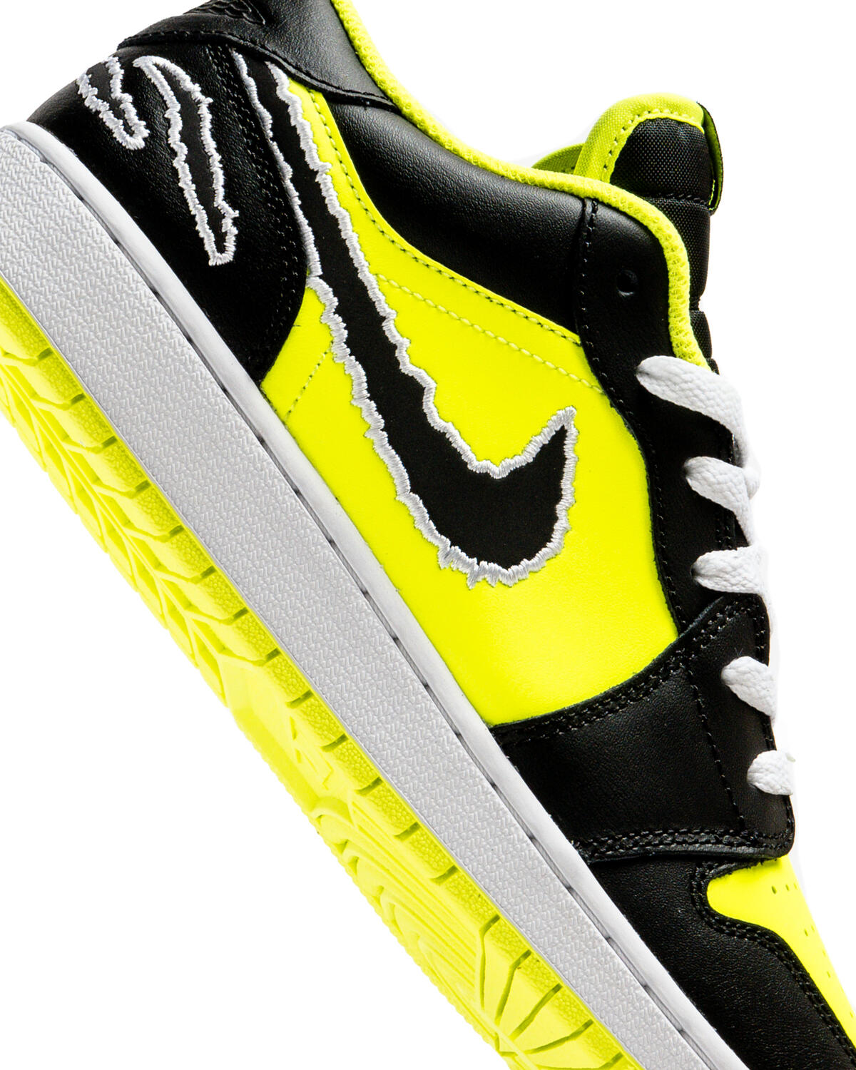 Air Jordan 1 Low SE (GS) - Image 7