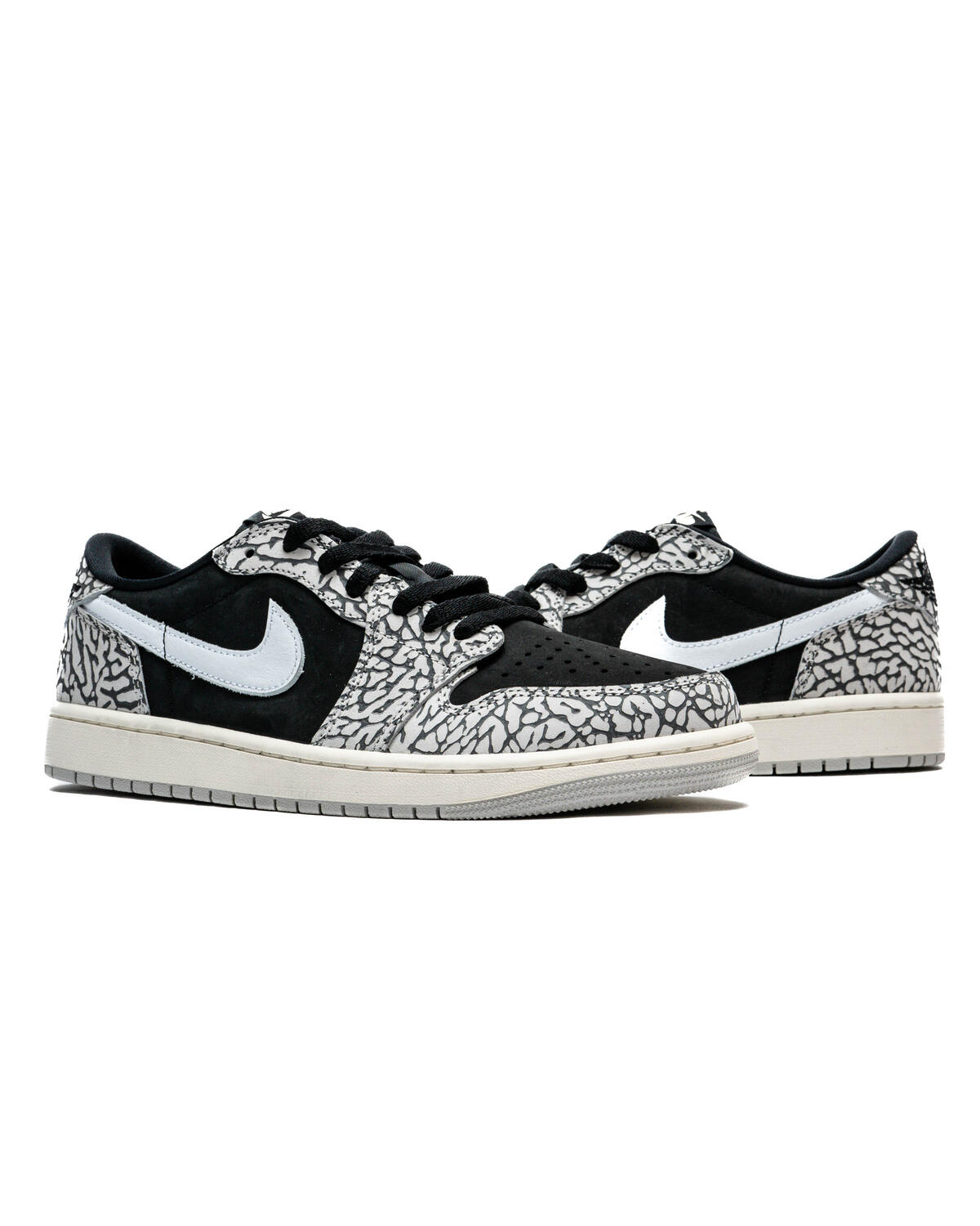 Jordan Air Jordan 1 Retro Low OG 'Black Cement' Grade-School (GS) - Image 5