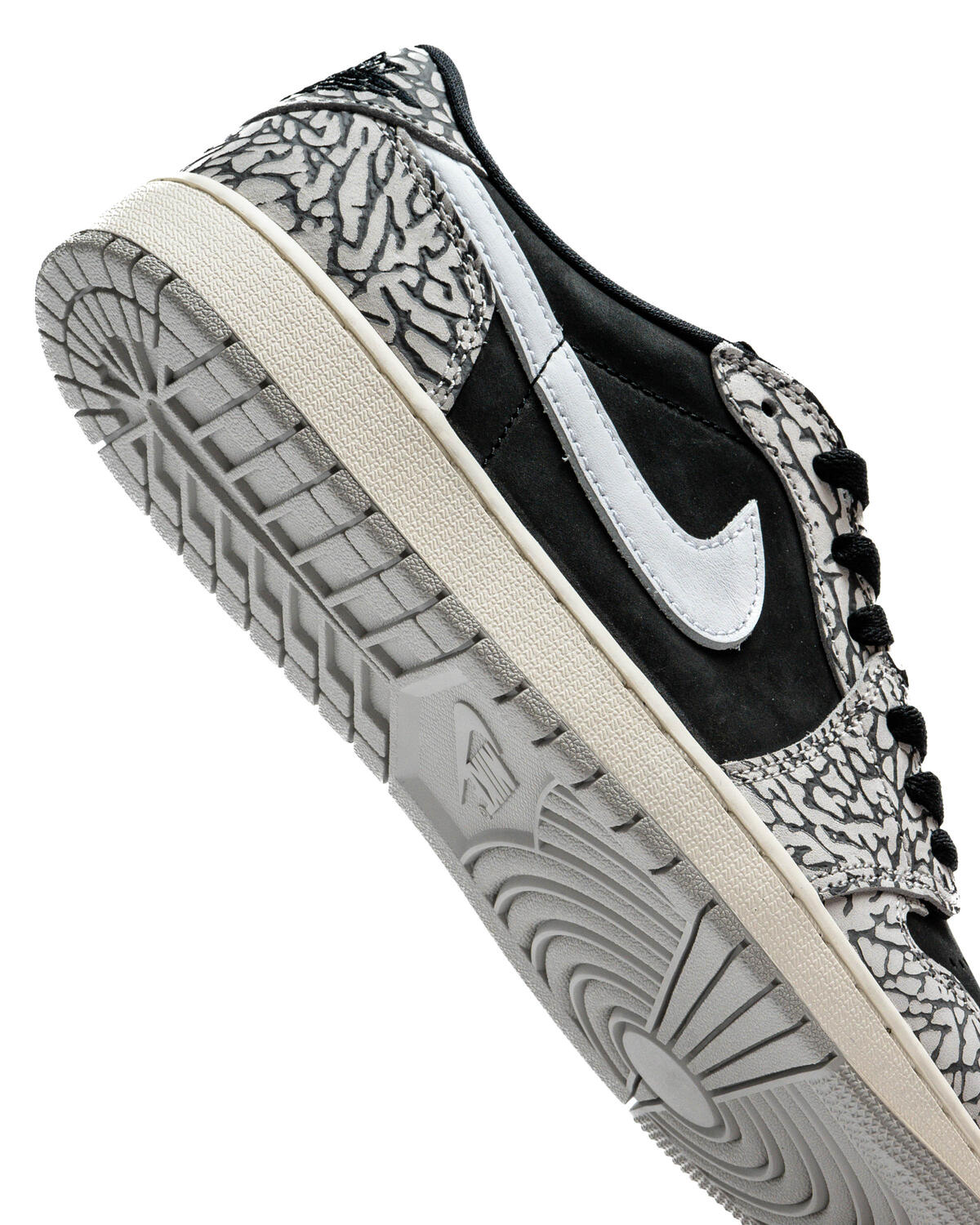 Jordan Air Jordan 1 Retro Low OG 'Black Cement' Grade-School (GS) - Image 7