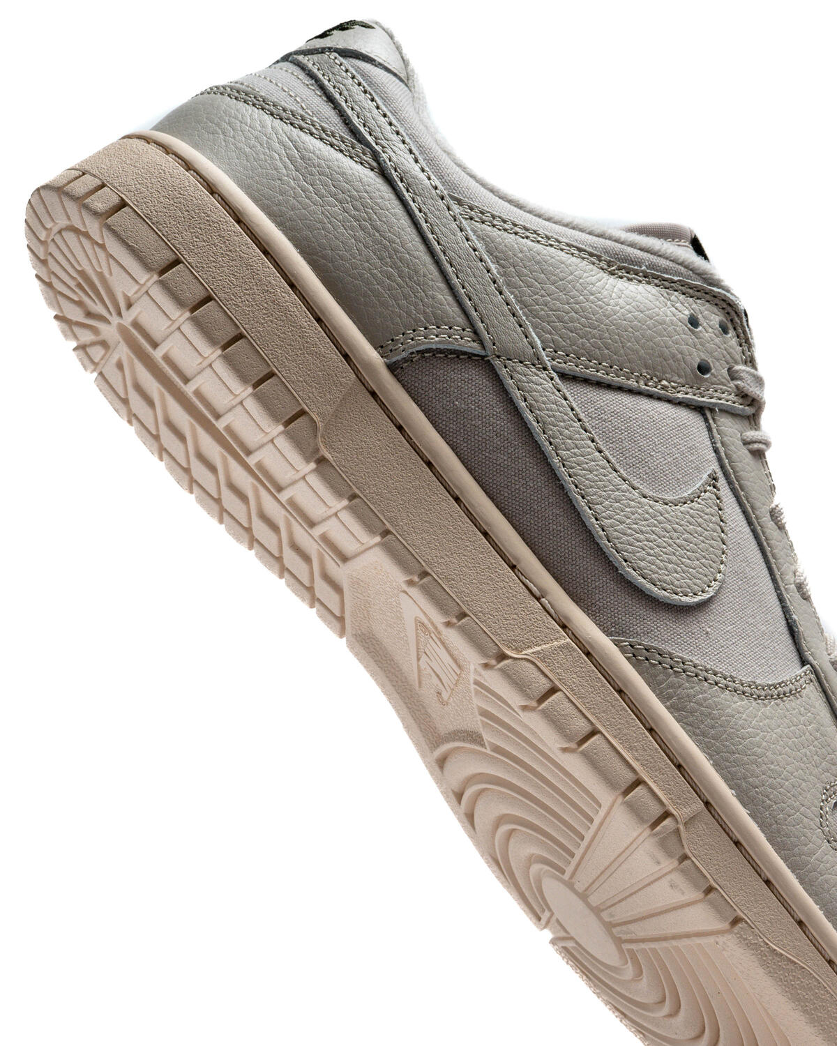 Nike Dunk Low Retro PRM - Light Orewood Brown / Sequoia / Guava Ice - Image 29