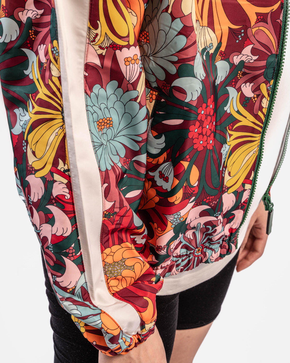 Puma X Liberty WMNS AOP Woven Jacket - Image 9
