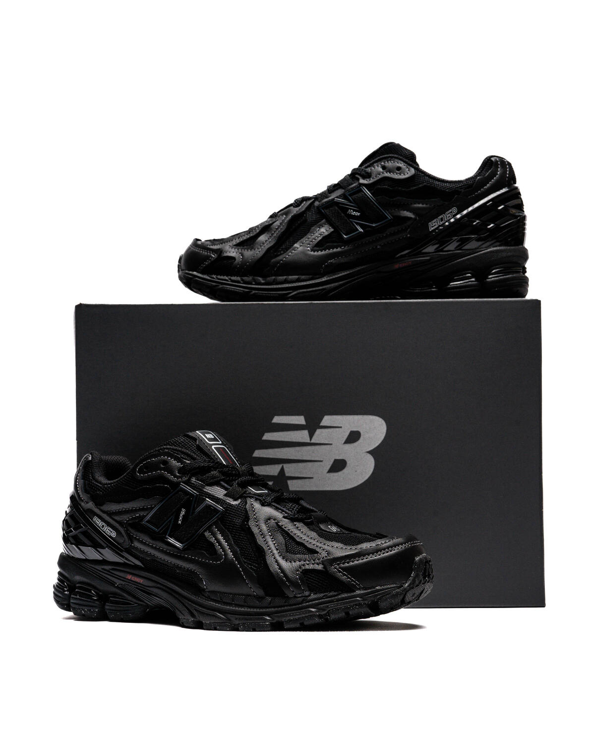 New Balance 1906R Black / Silver Metallic / Crimson - Image 21