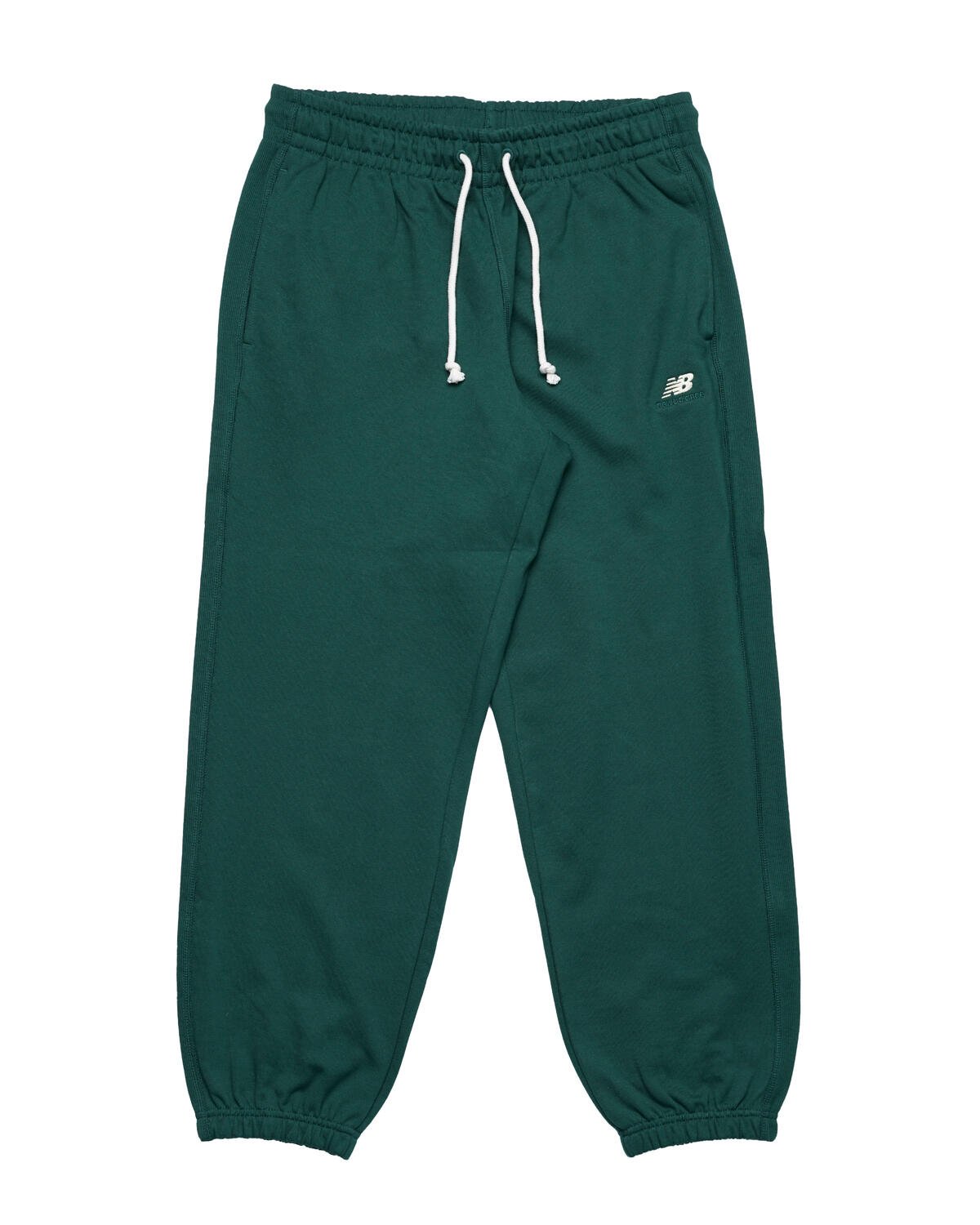 https://cdn.afew-store.com/assets/39/395585/1200/new-balance-athletics-remastered-french-terry-sweatpant-nightwgr-nwg-mp31503_nwg-apparel%20%3E%20pants-packshots-0.jpg