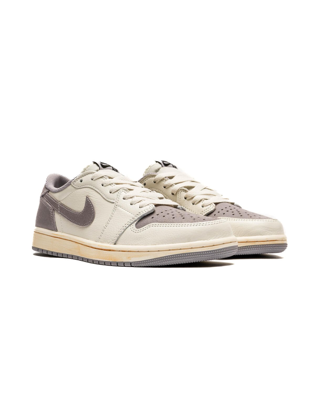 Air Jordan 1 Retro Low OG 'Atmosphere Grey' - Image 24