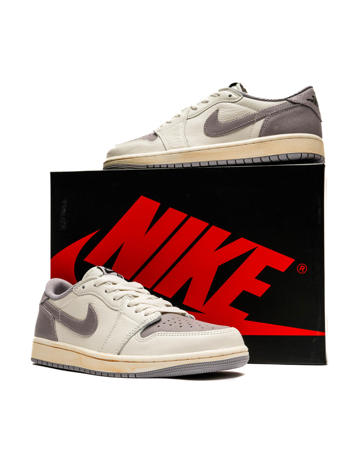 Air Jordan 1 Retro Low OG 'Atmosphere Grey' - Image 27