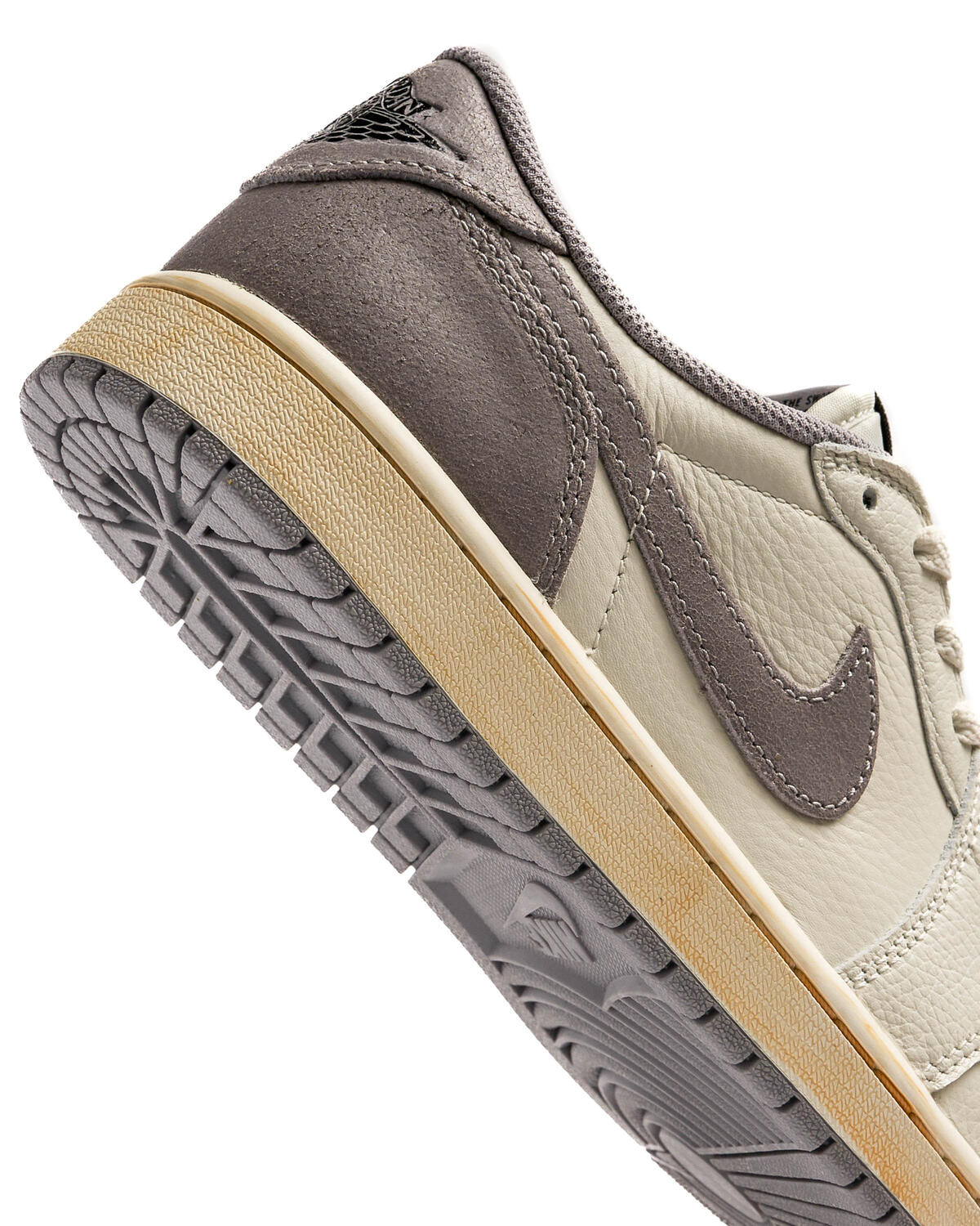 Air Jordan 1 Retro Low OG 'Atmosphere Grey' - Image 28