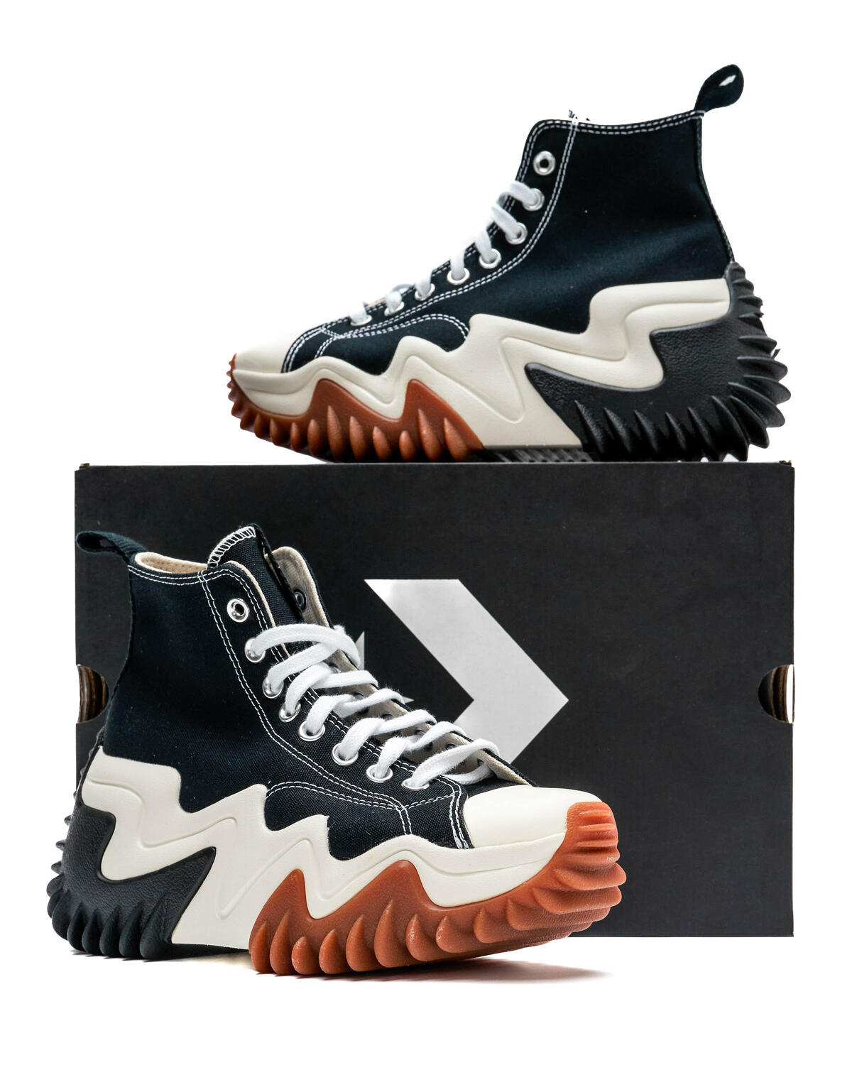 Converse - Women - Run Star Motion - Black/White - Image 18