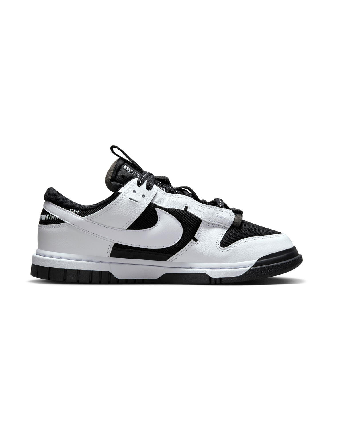 Nike Dunk Black / White - Image 17
