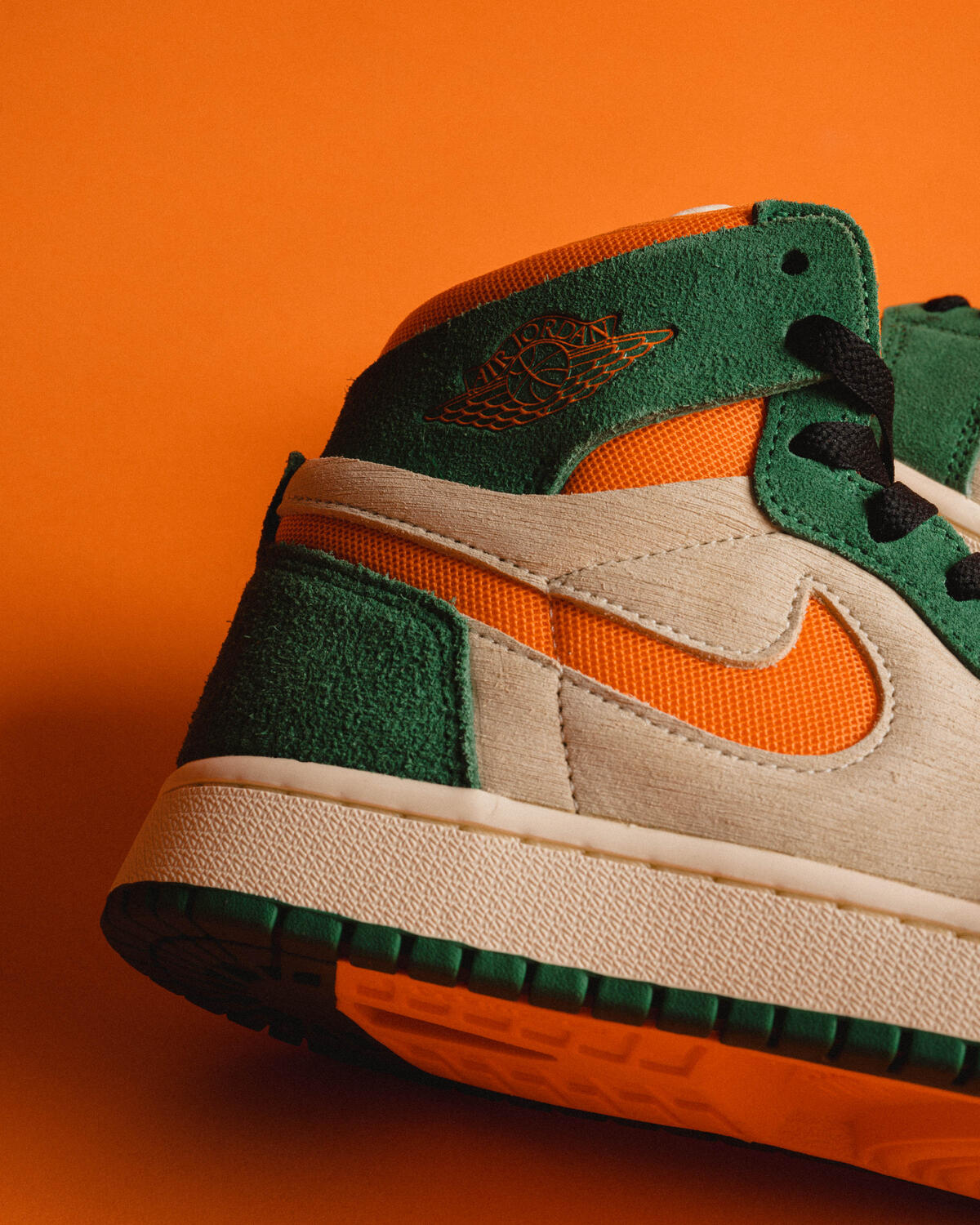 Air Jordan 1 Zoom High CMFT 2 Pien Green/Orange Blaze (Women's) - Image 8