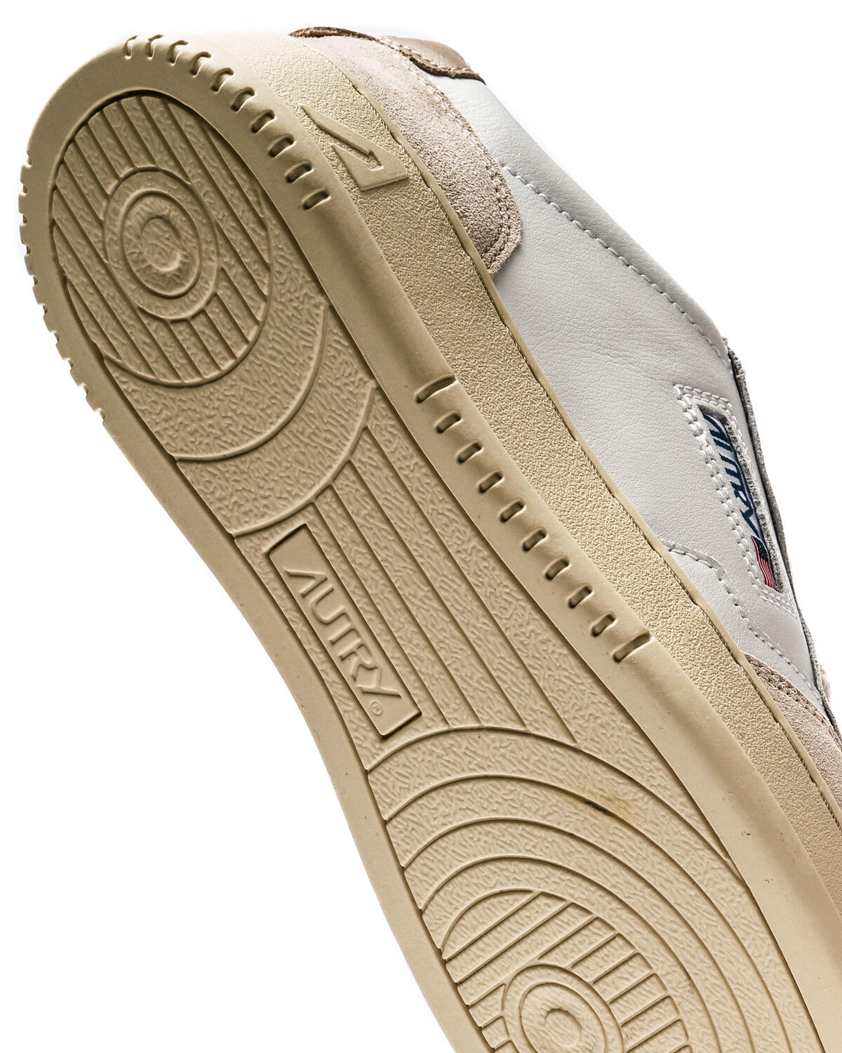 Autry Medalist Low - Image 7